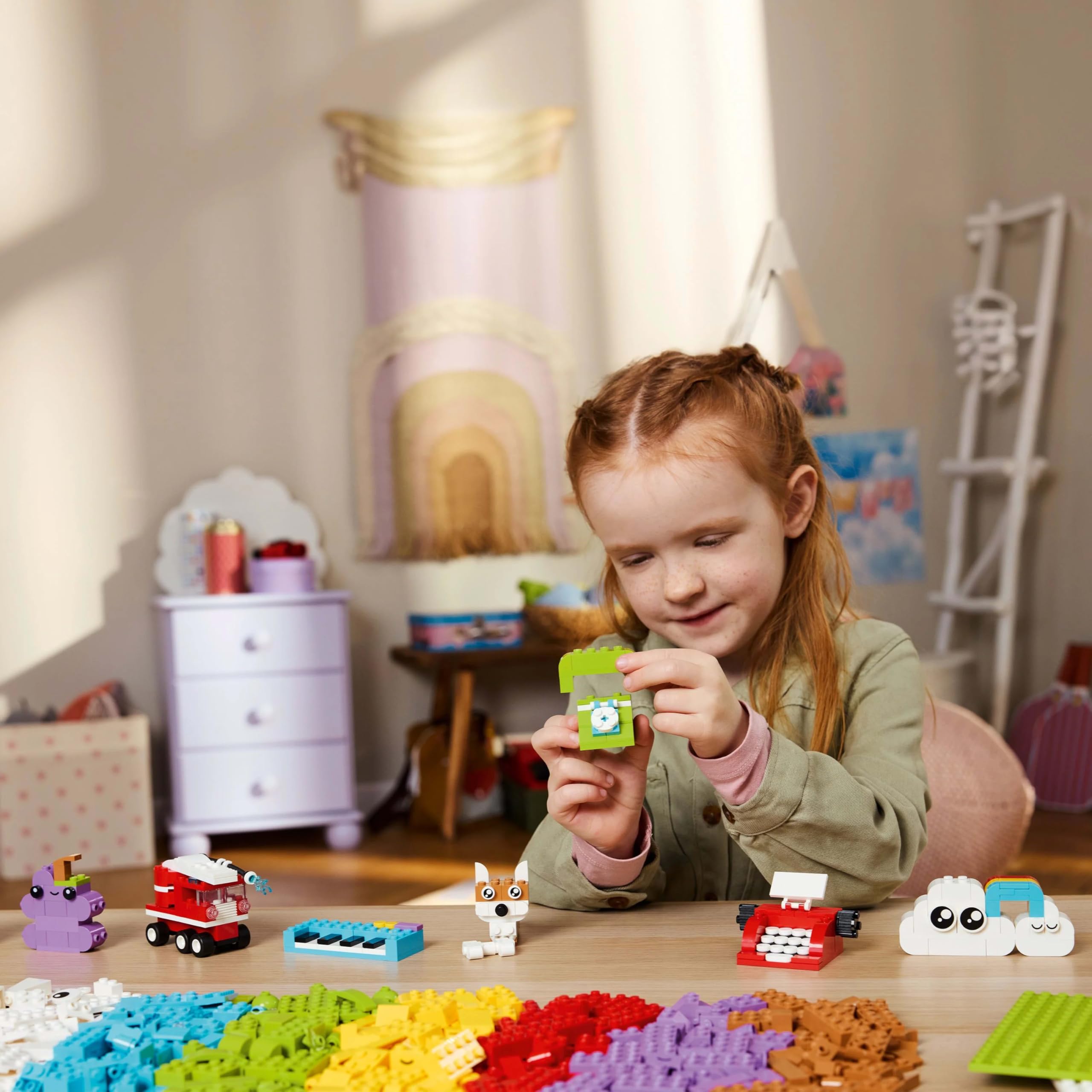 LEGO Classic Creative Build-and-Play Box - 750-Piece Building Set for Kids 5+