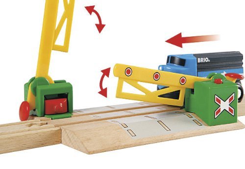 BRIO Magnetic Action Train Crossing - Wooden Railway Accessory for Kids 3+ 2