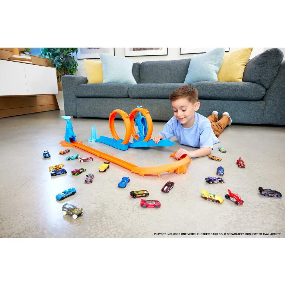 Hot Wheels Triple Loop Pack Track Set with 1:64 Scale Vehicle | Ages 4-84 | Model JDW39 7