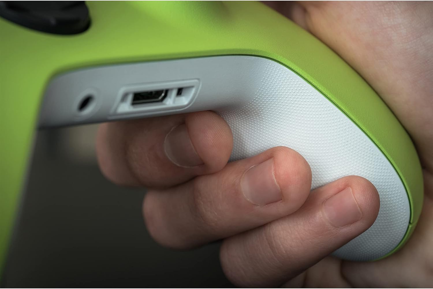 Xbox Wireless Controller – Electric Volt – QAU-00022 6