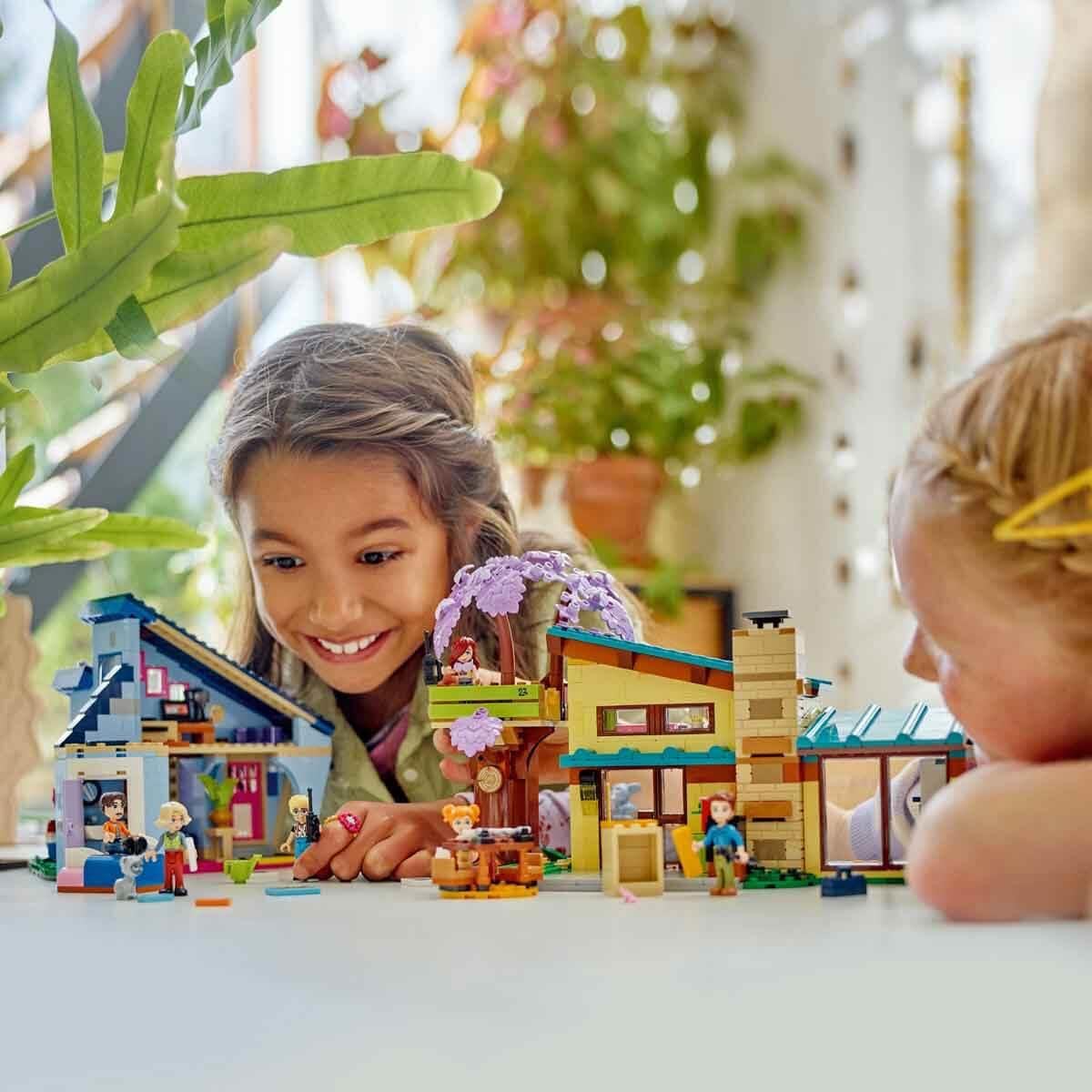 LEGO Friends Olly and Paisley's Family Houses Building Set 8