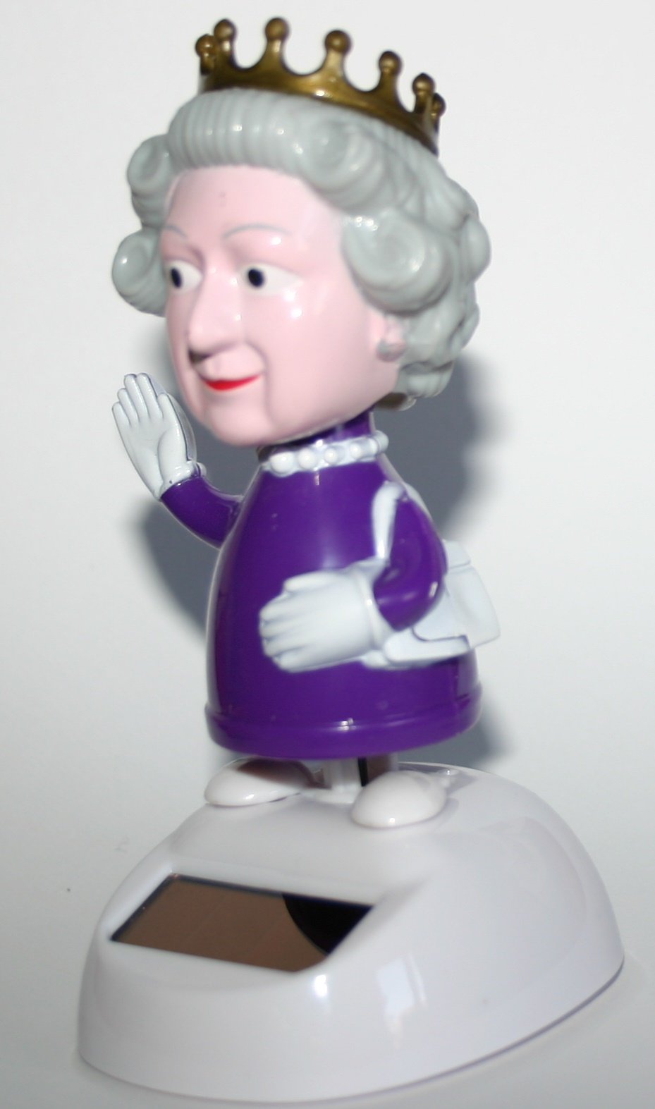 Puckator Solar-Powered Dancing Queen Ornament Figure (Gold Color, 10cm Height) 3