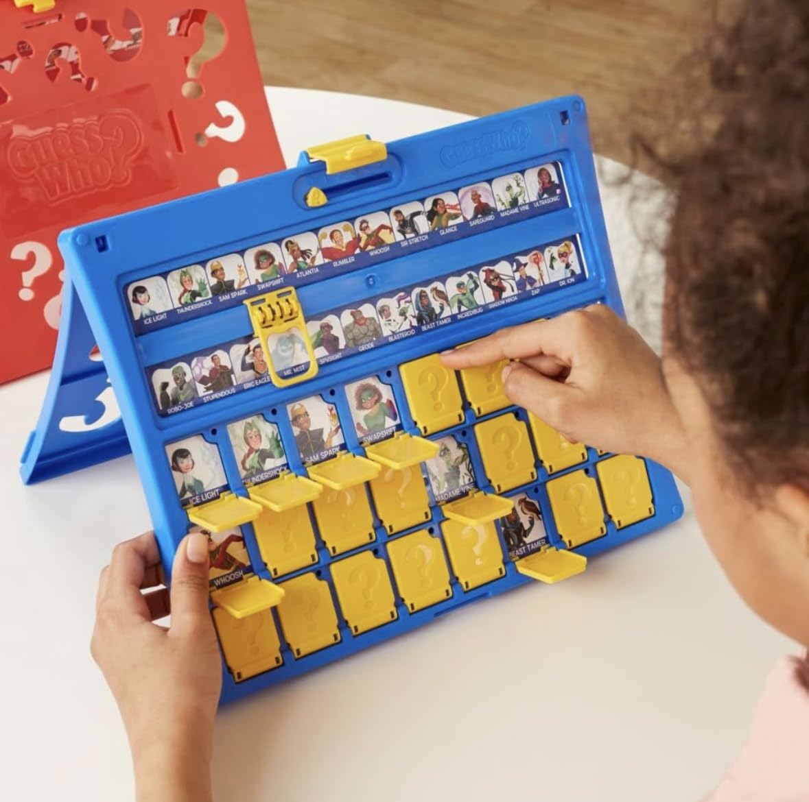 Hasbro Gaming Guess Who? Original Guessing Game 4