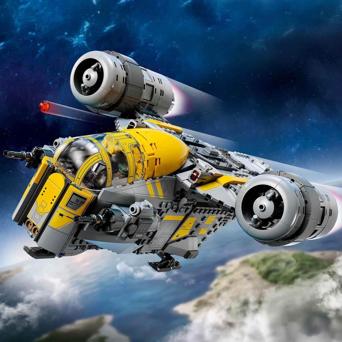 LEGO Star Wars 75447 The Razor Crest Building Set | 5 Characters | Ages 10+