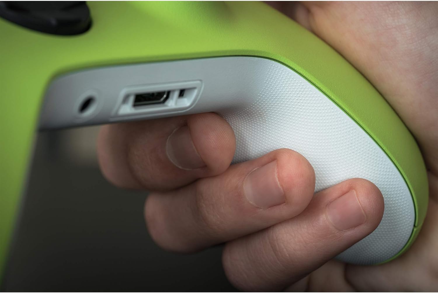 Xbox Wireless Controller – Electric Volt – QAU-00022 11