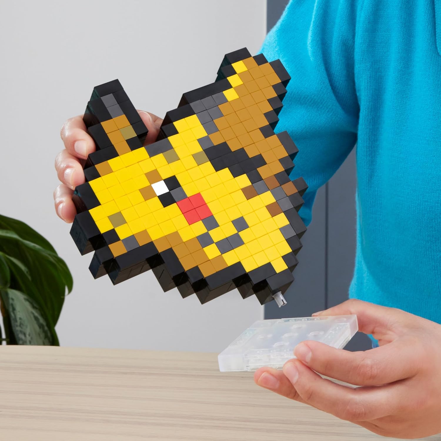 MEGA Pokémon Pikachu Building Set - 400-Piece Pixel Art Figure for Adult Collectors 2
