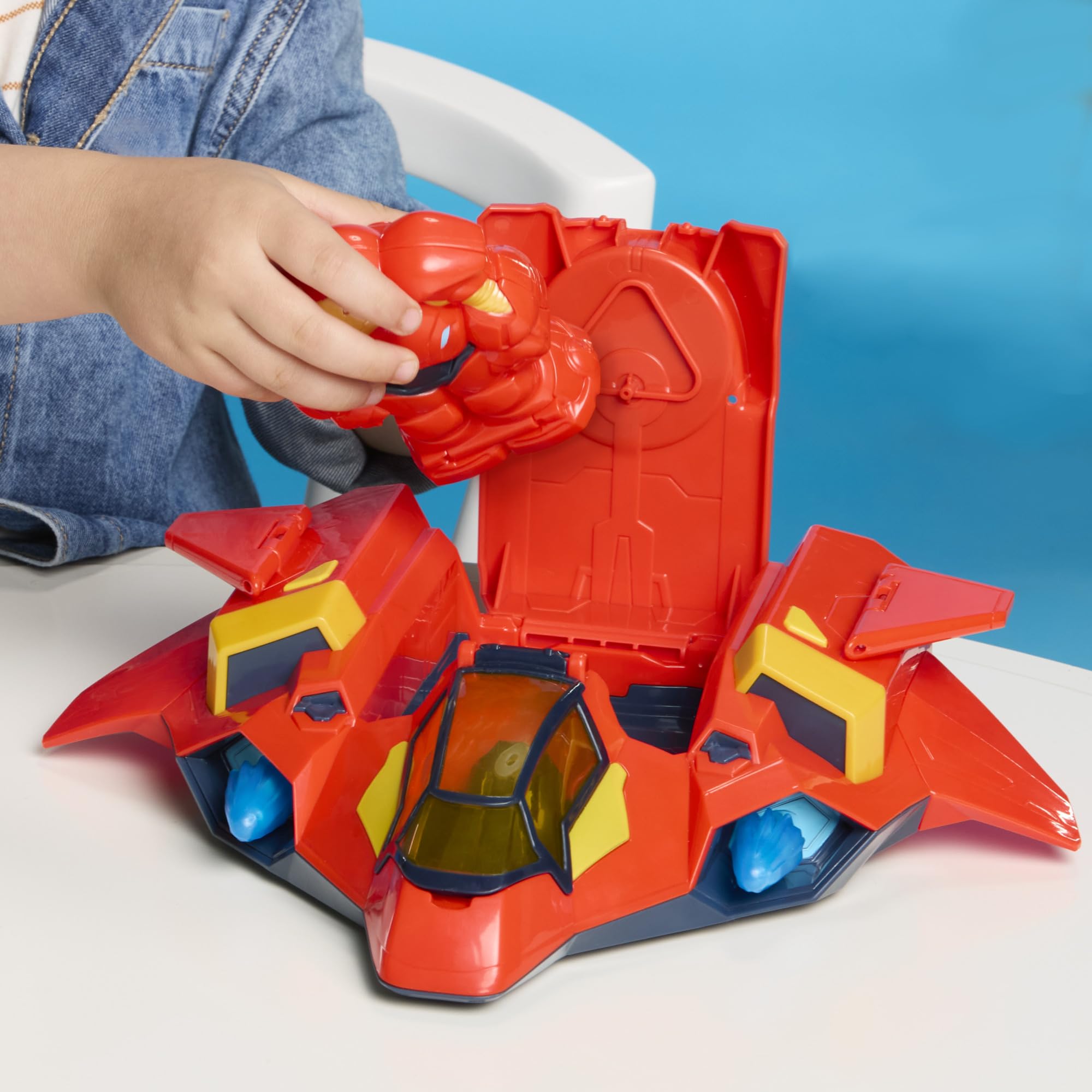 Marvel Iron Man Ultimate Giant-Sized Armour Jet Action Figure Set | 4 Figures | Ages 3+ 8
