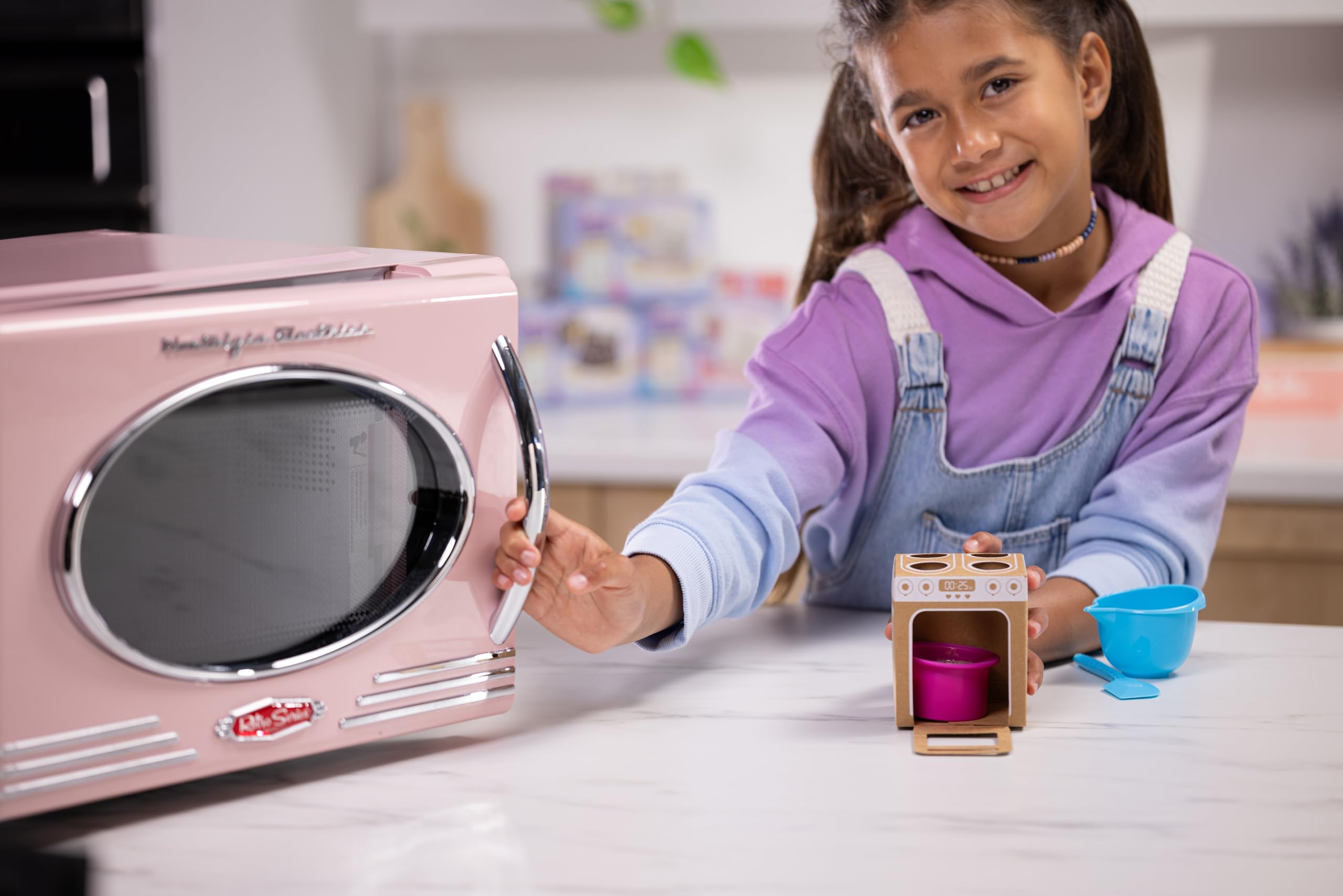 Tasty Tinies Bake Shop Strawberry Cake Mix Kit with Pink Frosting & Sprinkles | Makes 2 Mini Cakes 4