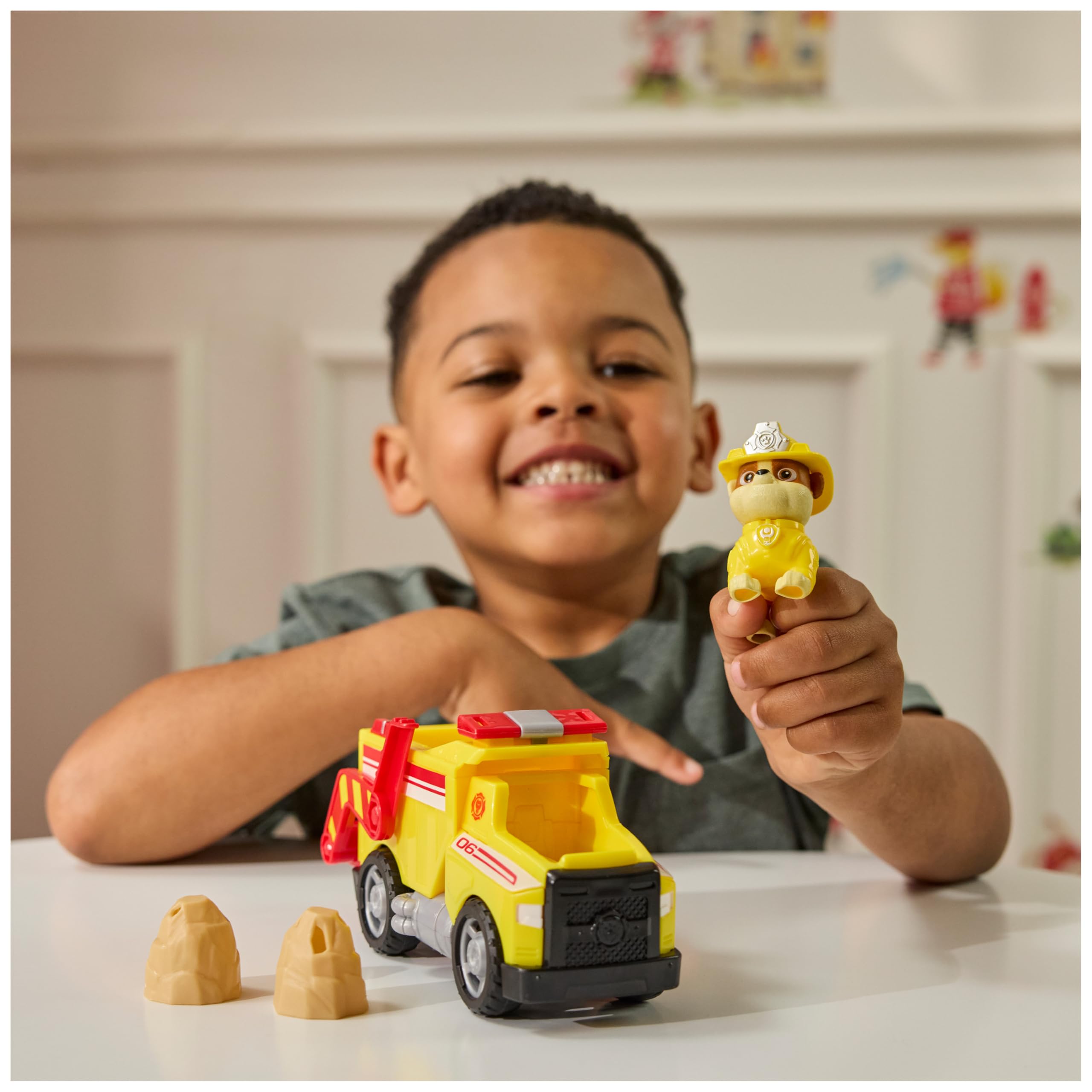 PAW Patrol Rubble Rescue Fire Dump Truck with Action Figure and Projectiles - Fire Rescue Playset for Kids 4