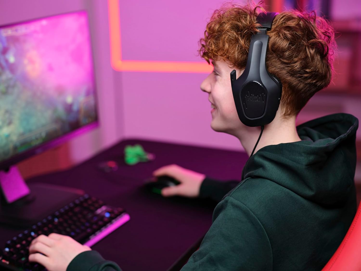 Trust GXT 415 Zirox Lightweight Gaming Headset with 50mm Drivers for PC, PS4, PS5, Xbox, Switch 6