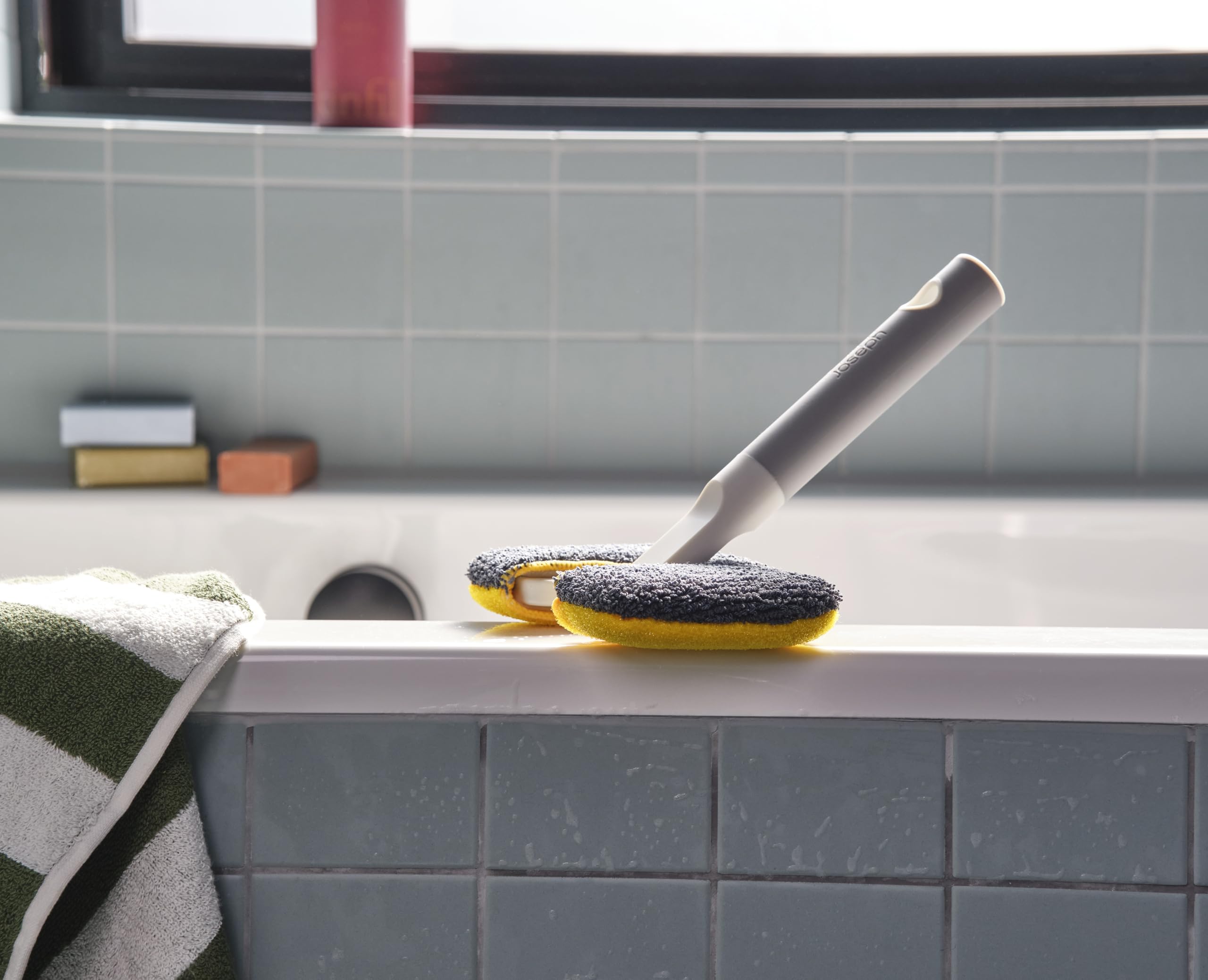 Joseph Joseph CleanTech 2-in-1 Bathroom Scrubber - Microfibre & Scourer Pads | Soft-Grip Handle 3