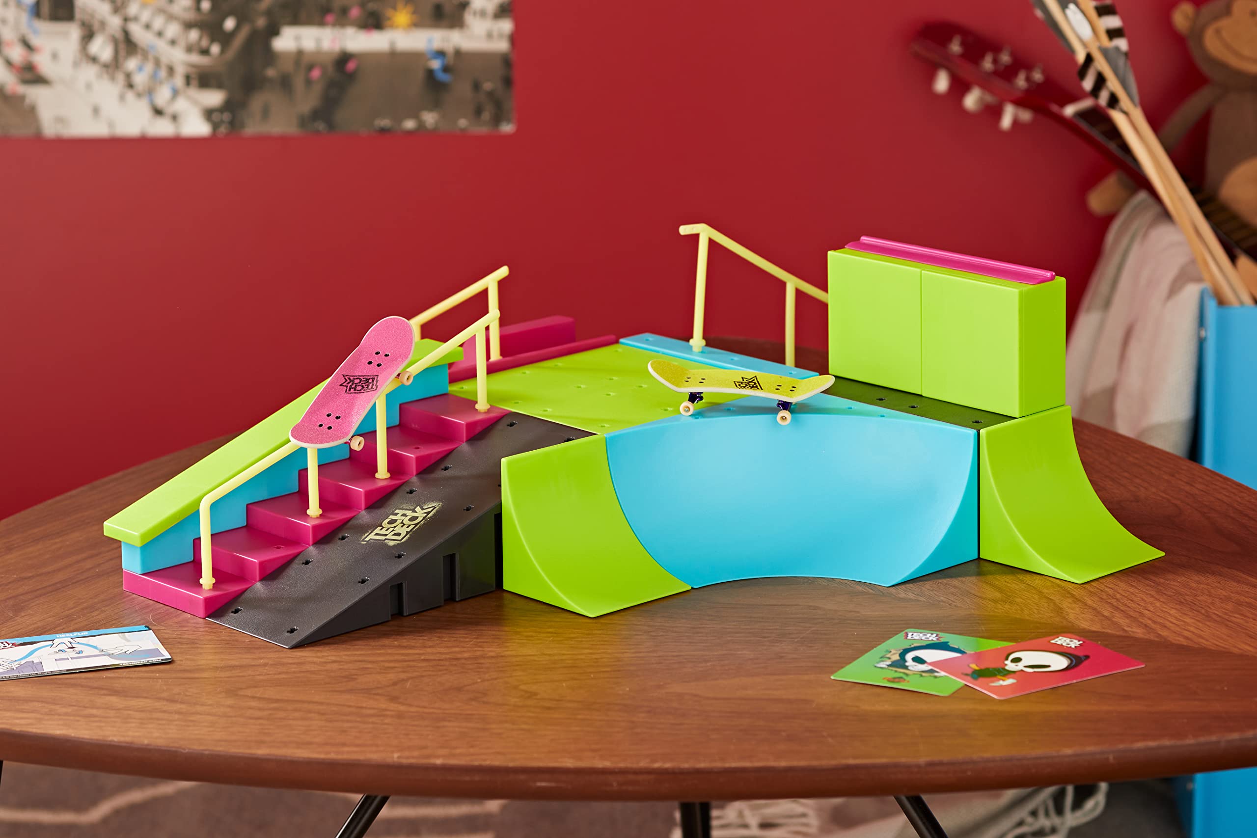 Tech Deck Neon Mega Park X-Connect Creator - Glow-in-the-Dark Customizable Skatepark Playset for Ages 6+ 9