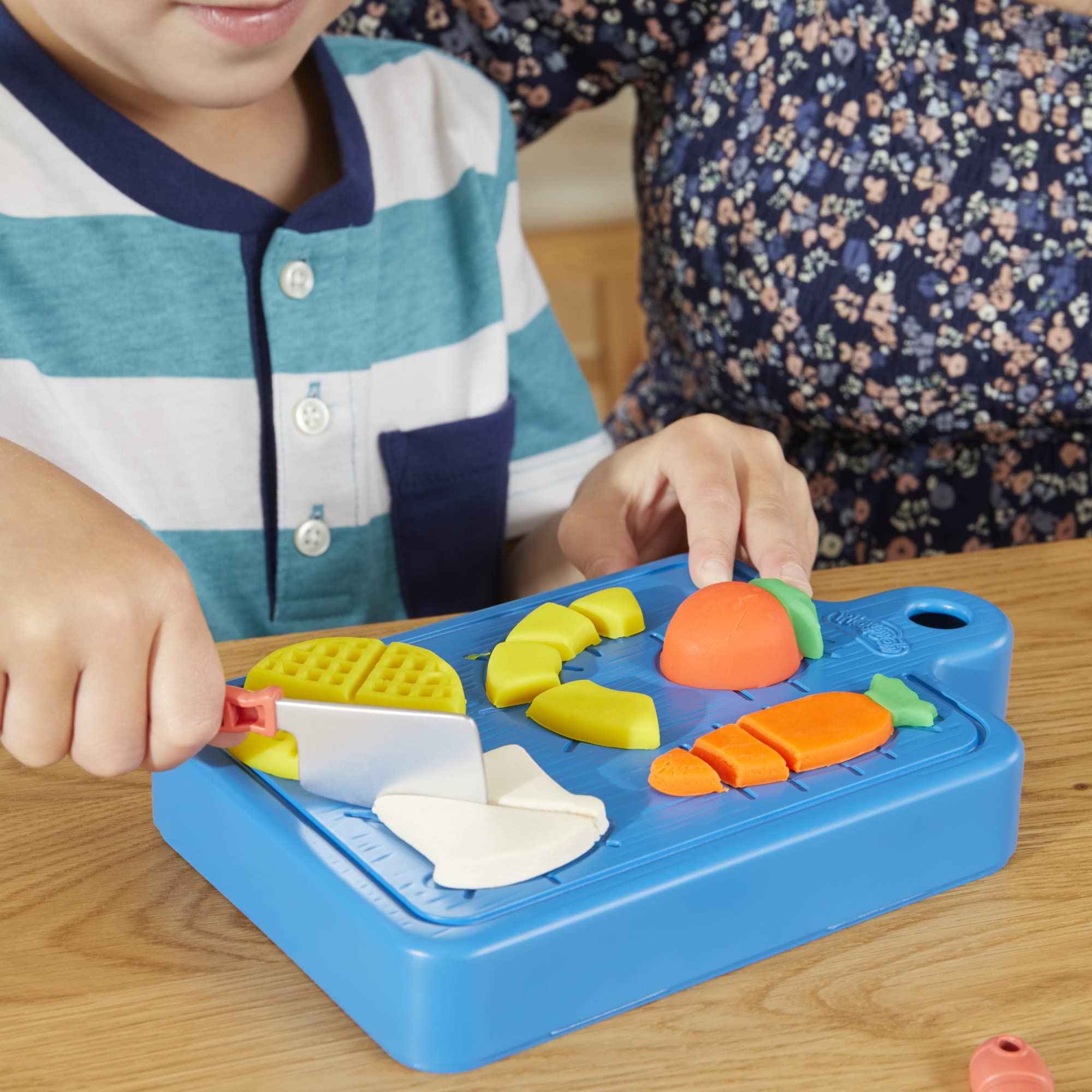 Play-Doh Little Chef Starter Set - 14-Piece Kitchen Playset for Ages 3+ 3