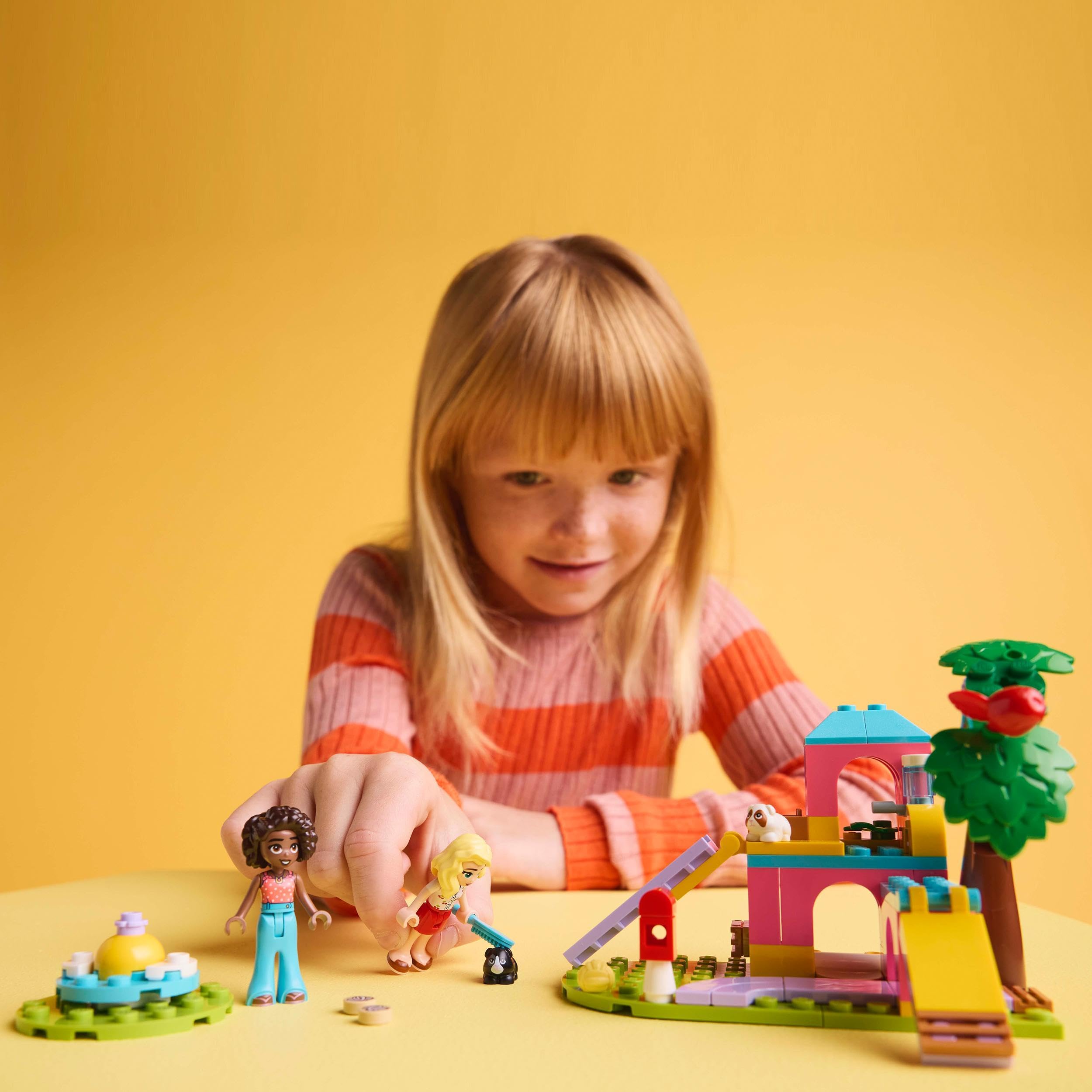 LEGO Friends Guinea Pig Playground Toy - 2 Mini Dolls, 2 Guinea Pig Figures, 86-Piece Building Set for Ages 5+ 7