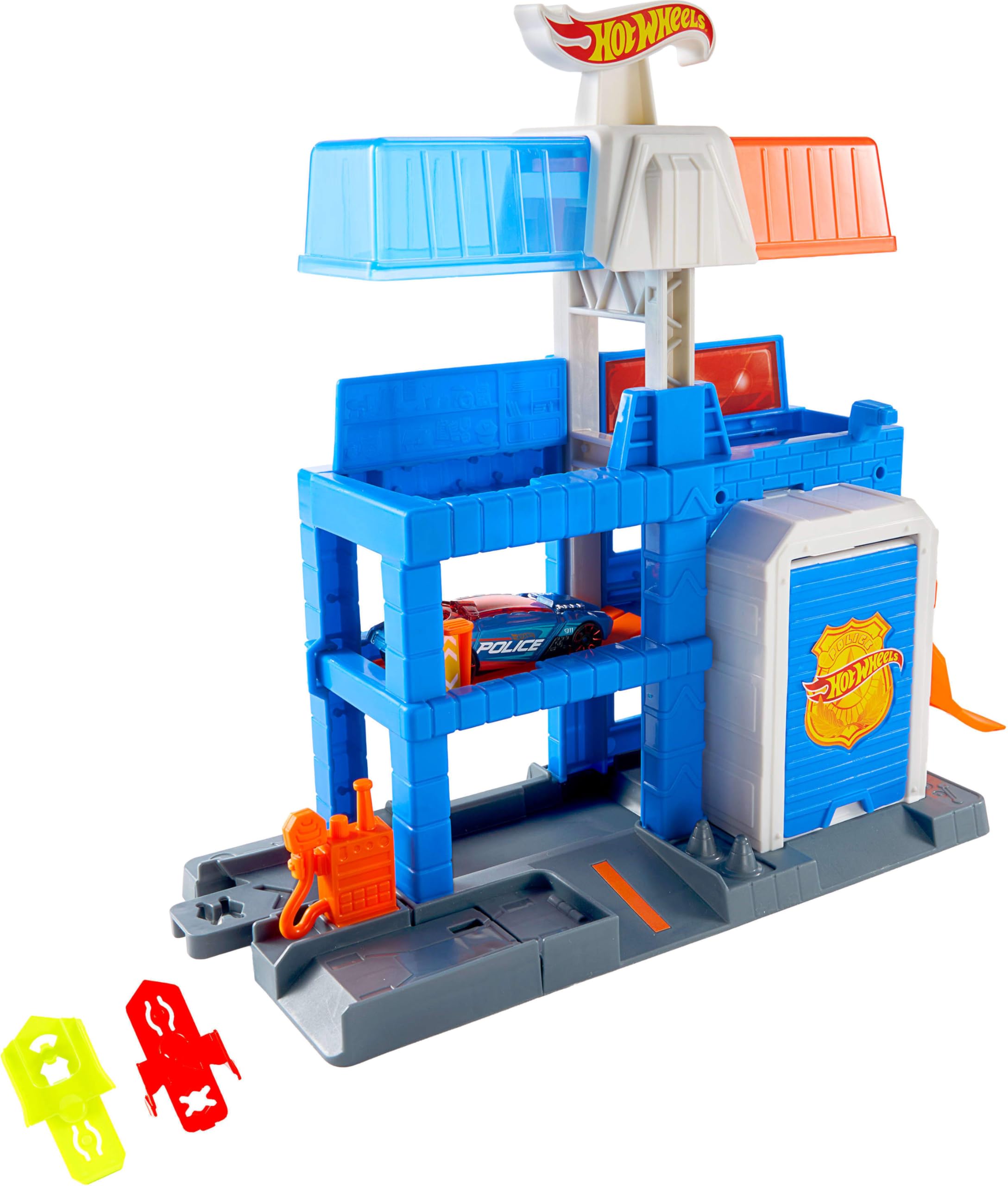 Hot Wheels City Downtown Police Tower Track Set with 1:64 Scale Die-Cast Car | Expandable 4
