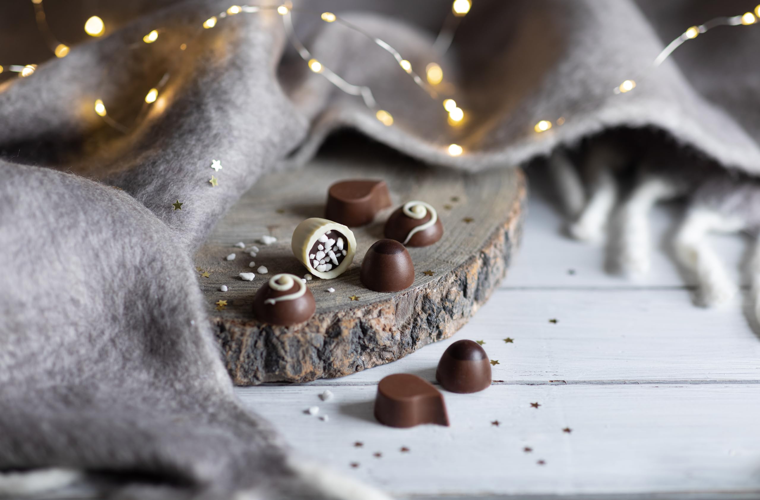 Lily O'Brien's Luxury Assorted Chocolates Gift Box - 137g