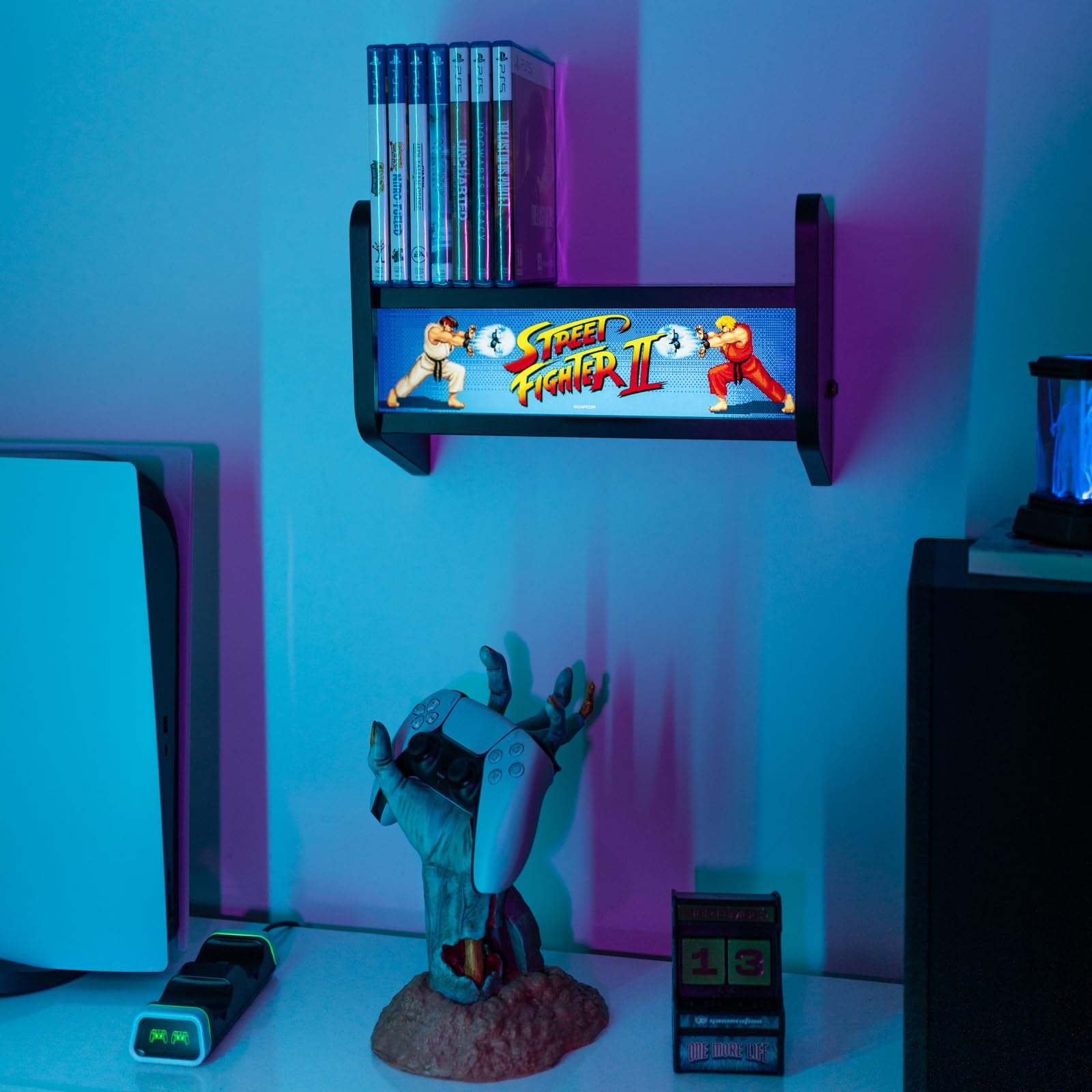 Grupo Erik - Street Fighter Arcade Machine Wall Light with Shelf USB-C Lamp 14
