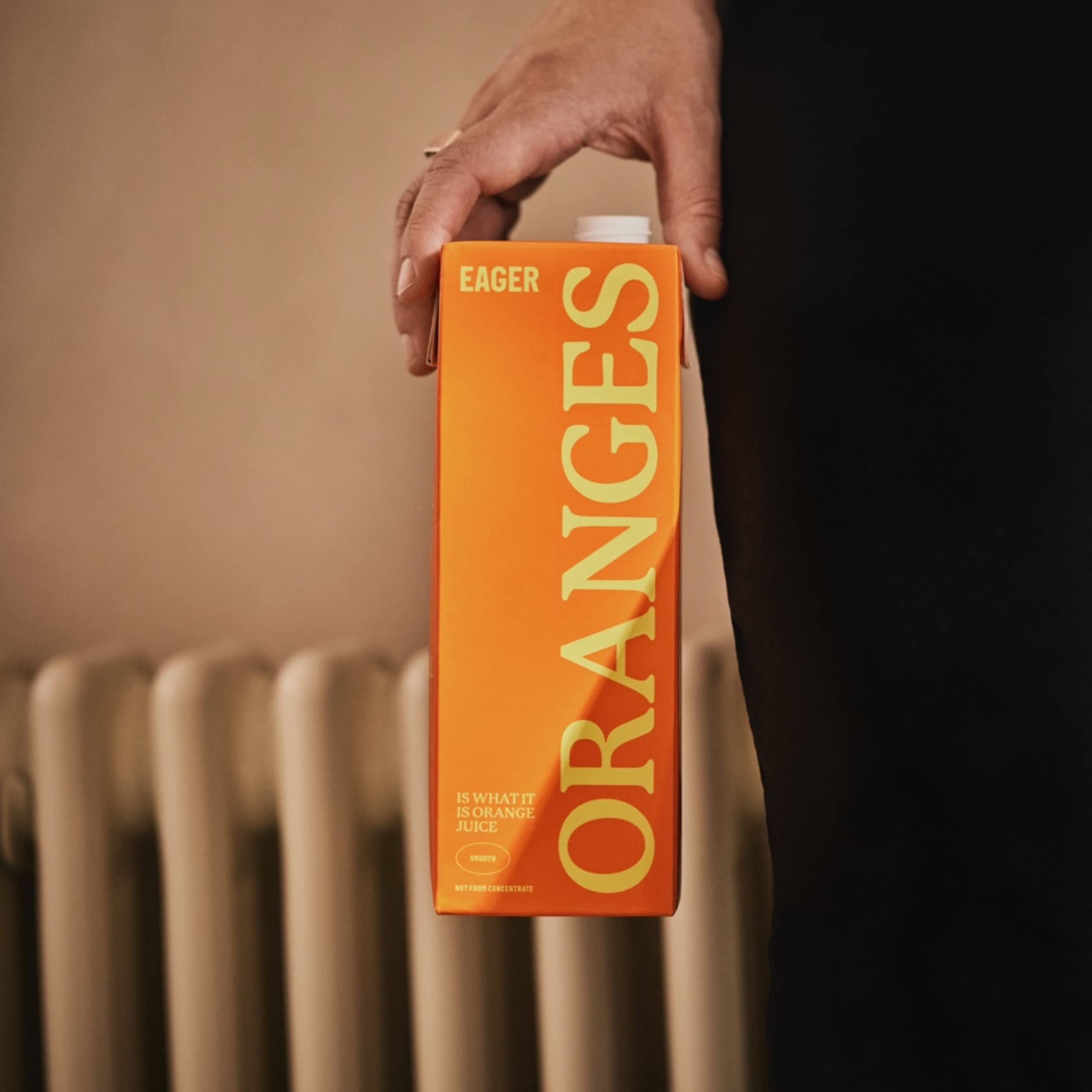 Eager - Smooth Orange Juice 100% Squeezed, No Bits, 1 Litre 3