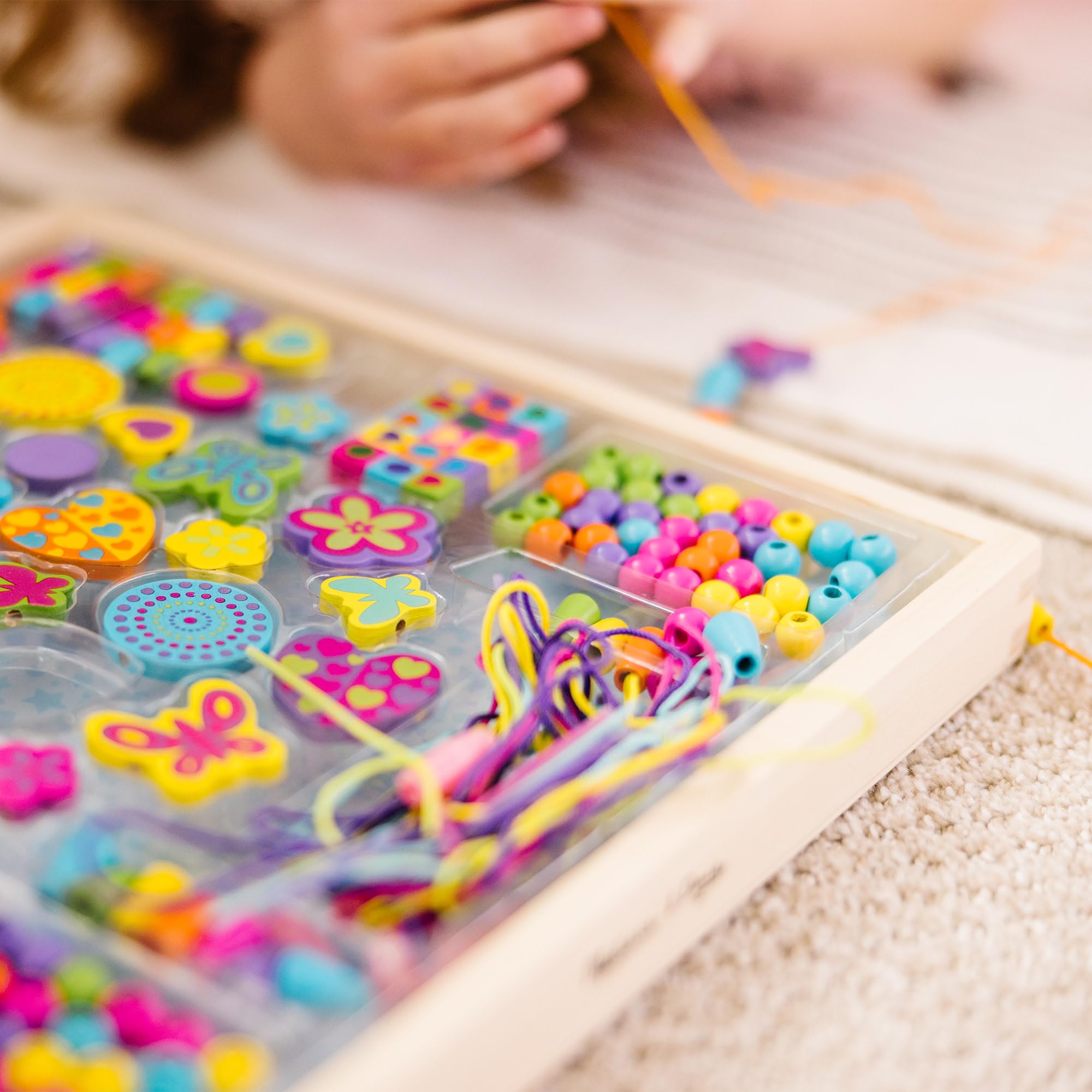 Melissa & Doug Wooden Bead Bouquet - Jewelry Making Craft Kit for Kids 4-8 12