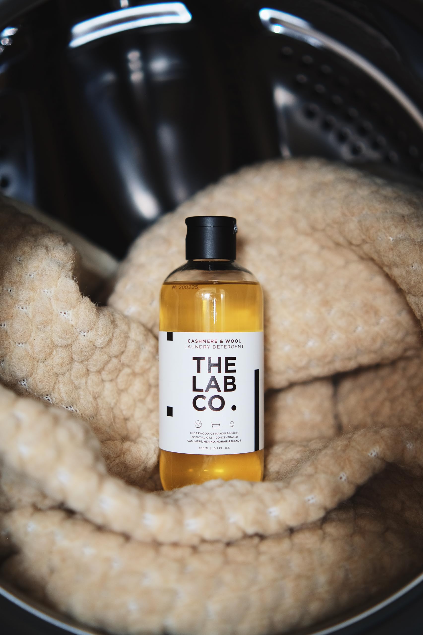 The Lab Co. - Cashmere & Wool Laundry Wash (300ml) 9