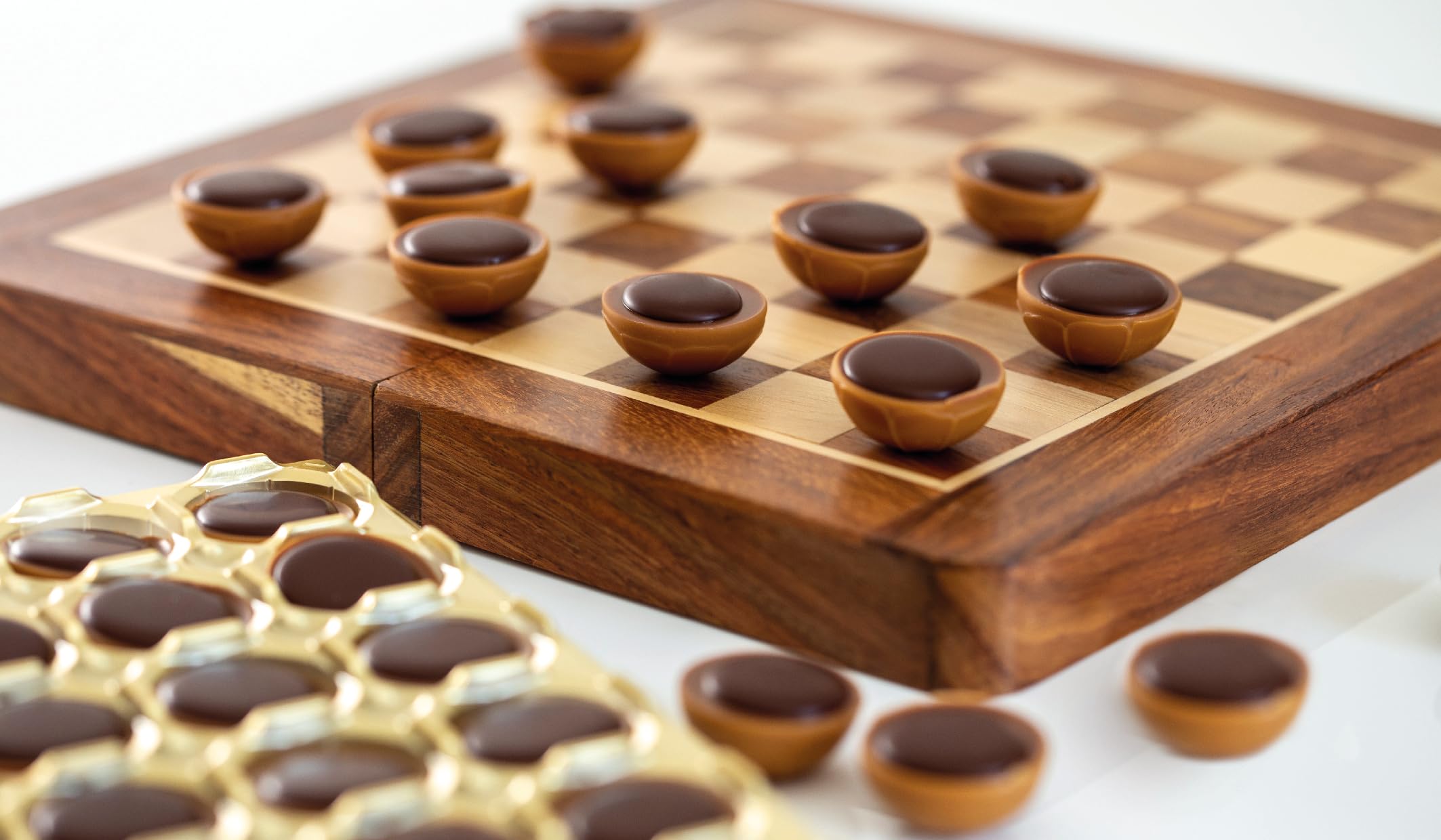 Toffifee Christmas Chewy Nougat Caramel Cups with Hazelnut & Smooth Chocolate 10