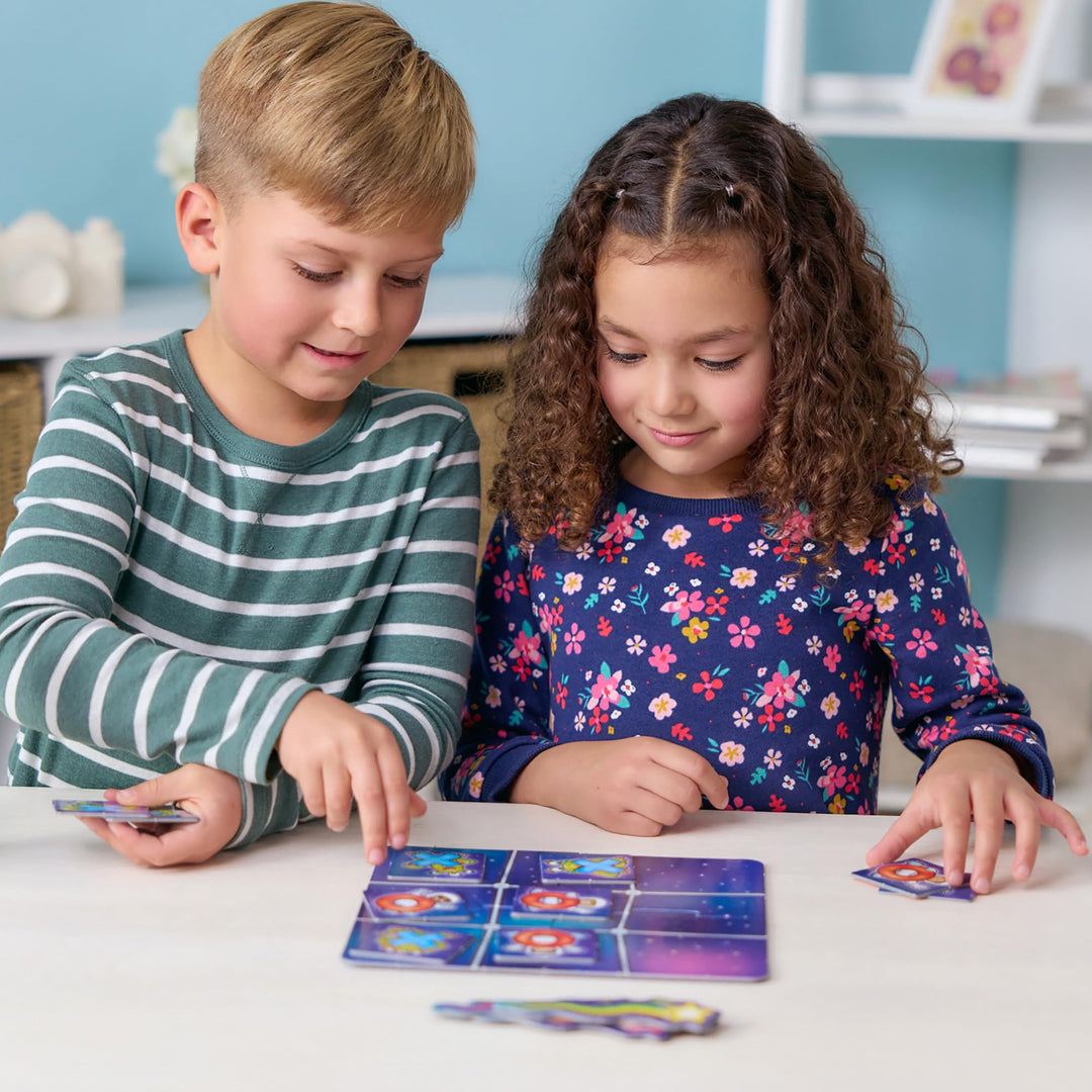 Orchard Toys Astronauts and Crosses Mini Travel Game