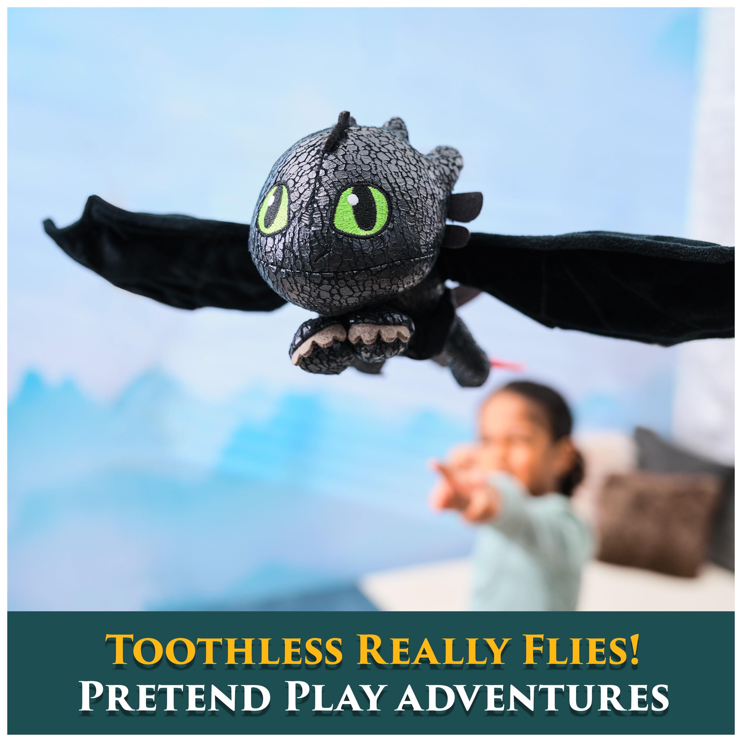 DreamWorks Dragons Hug & Glide 30.5 cm Toothless Plush - Flying Action & Hugging Wings 13