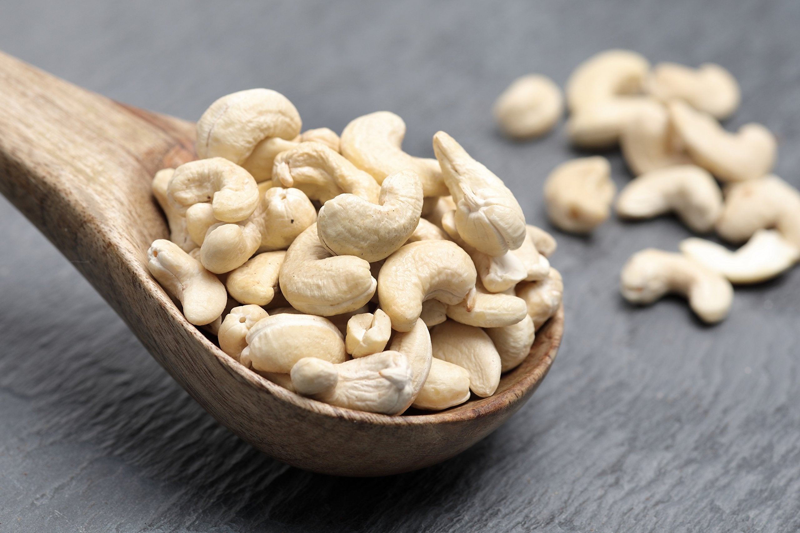 CHANDRA Whole Cashew Nuts - Raw, Deshelled, 500g 4