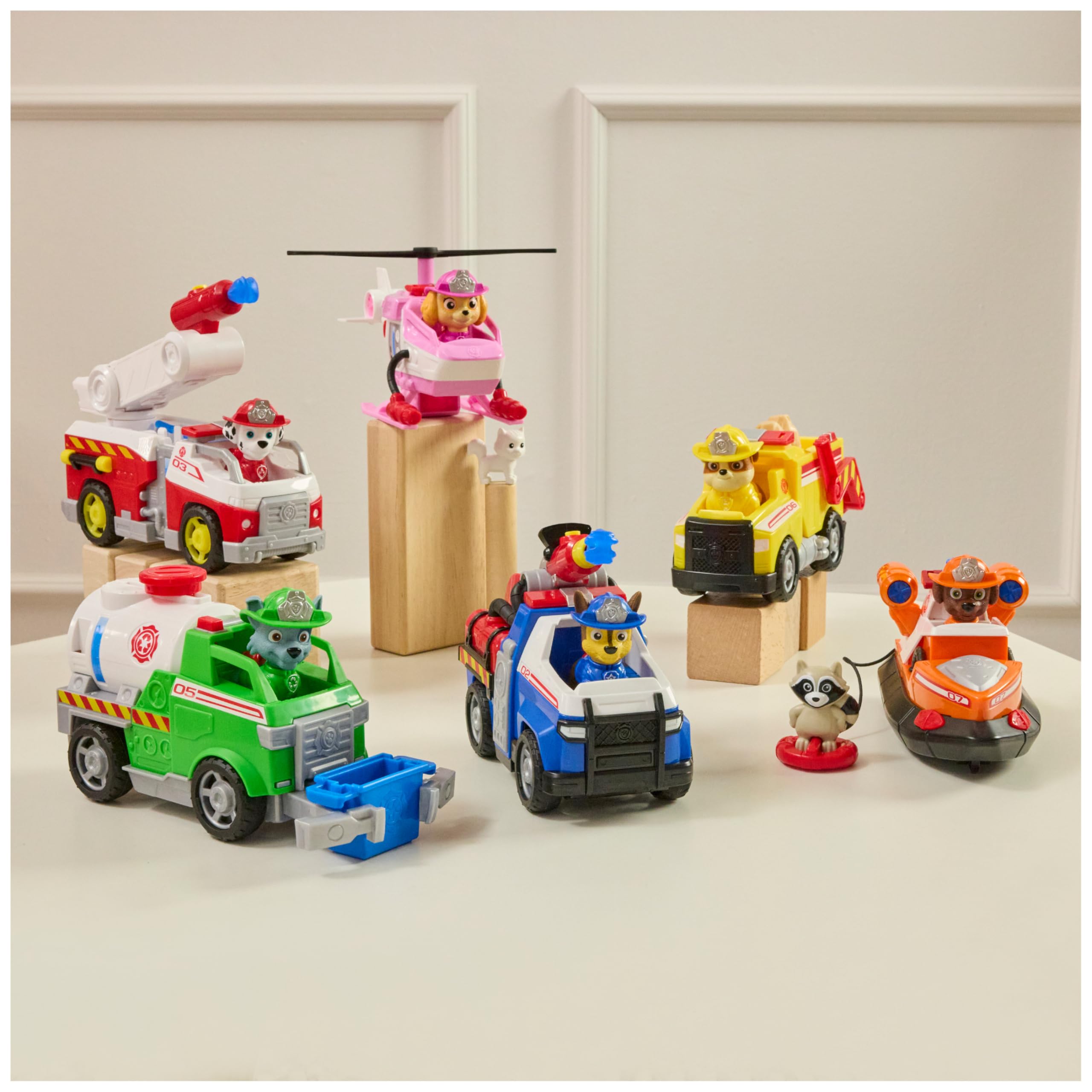 Paw Patrol Chase Rescue Fire Cruiser with Action Figure & Projectile Launcher - Fire Truck Playset for Kids 3+ 9