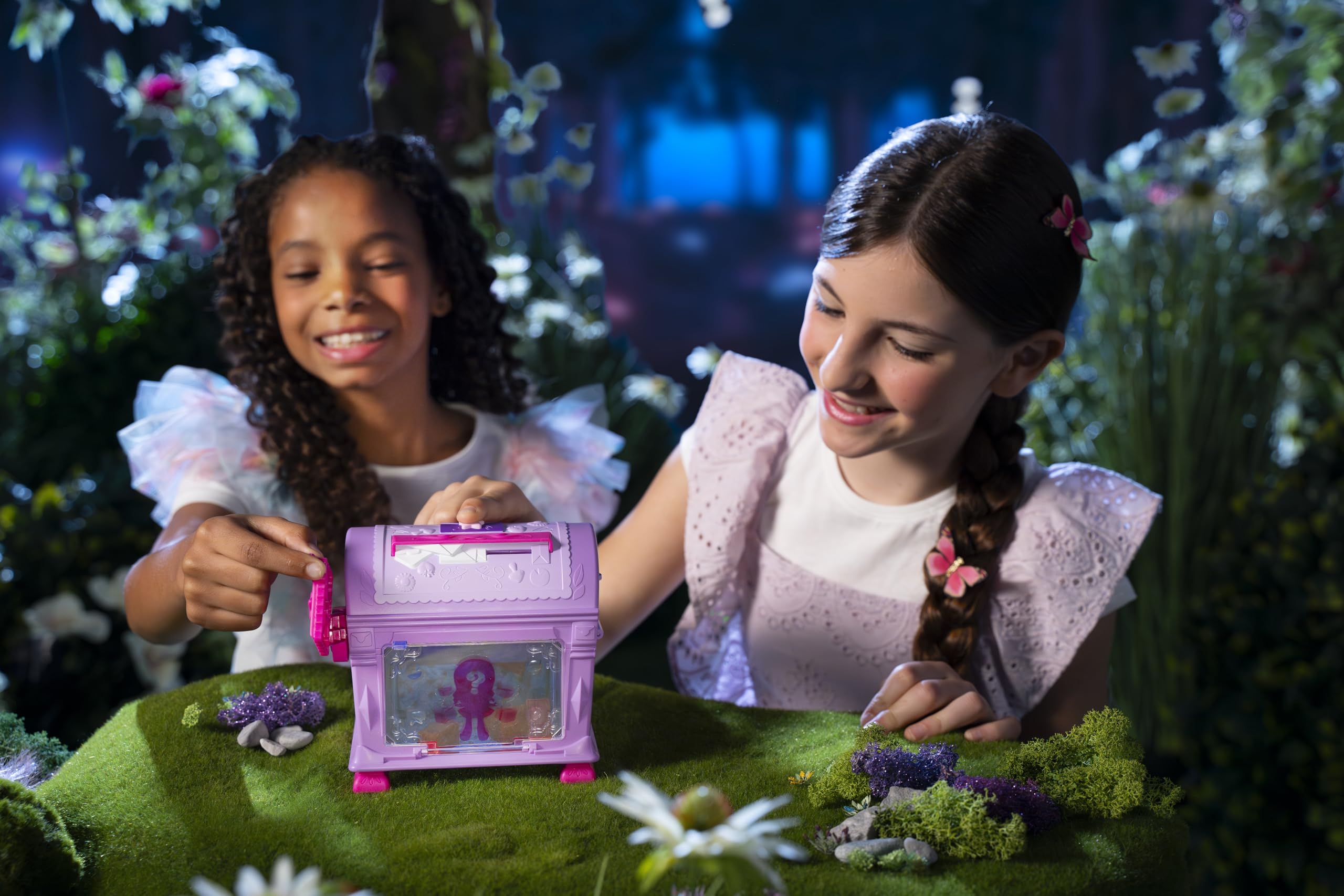 Secret Findees Magic Mailbox - 10+ Surprise Reveals & Mini Playset - Ages 4+ 33