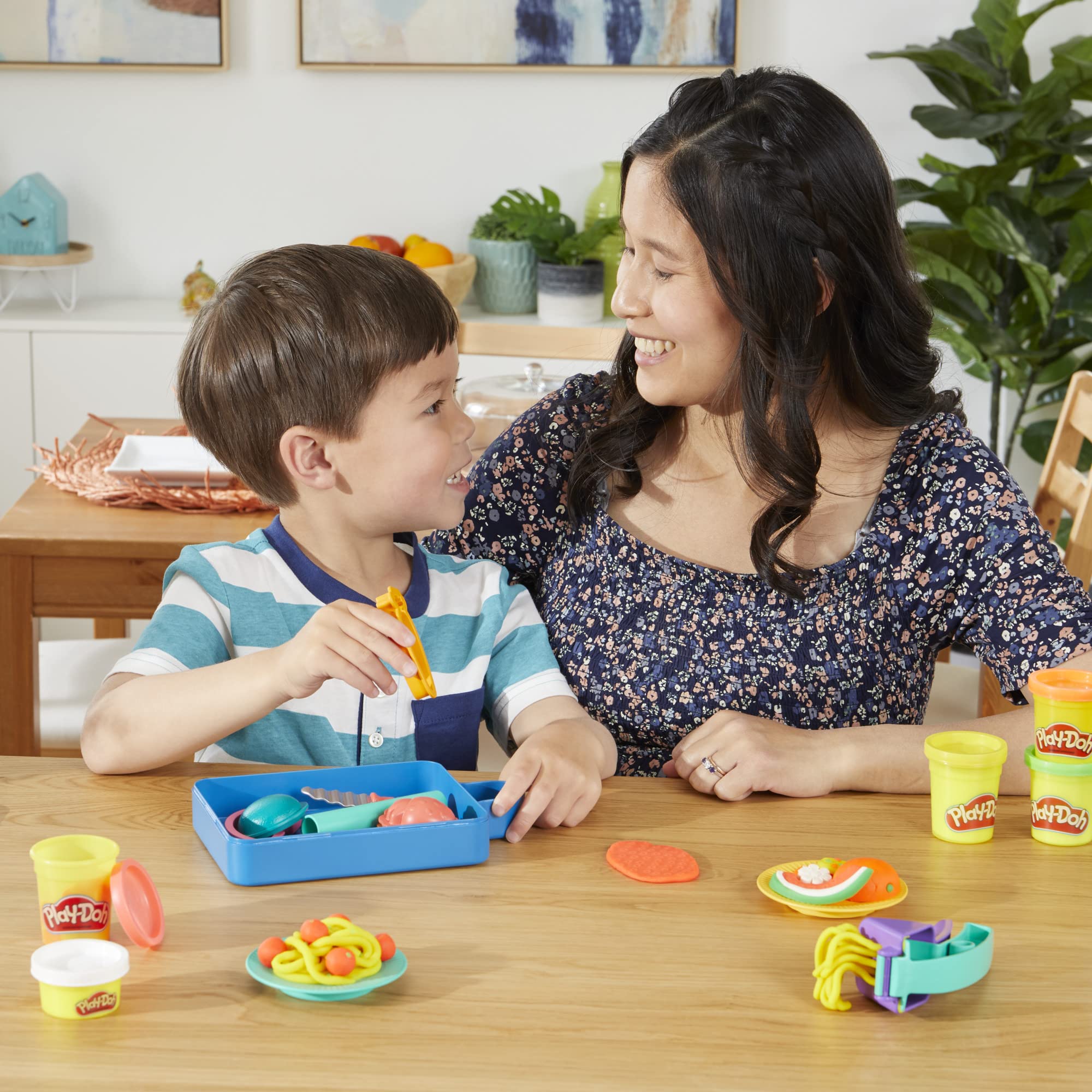 Play-Doh Little Chef Starter Set - 14-Piece Kitchen Playset for Ages 3+ 10