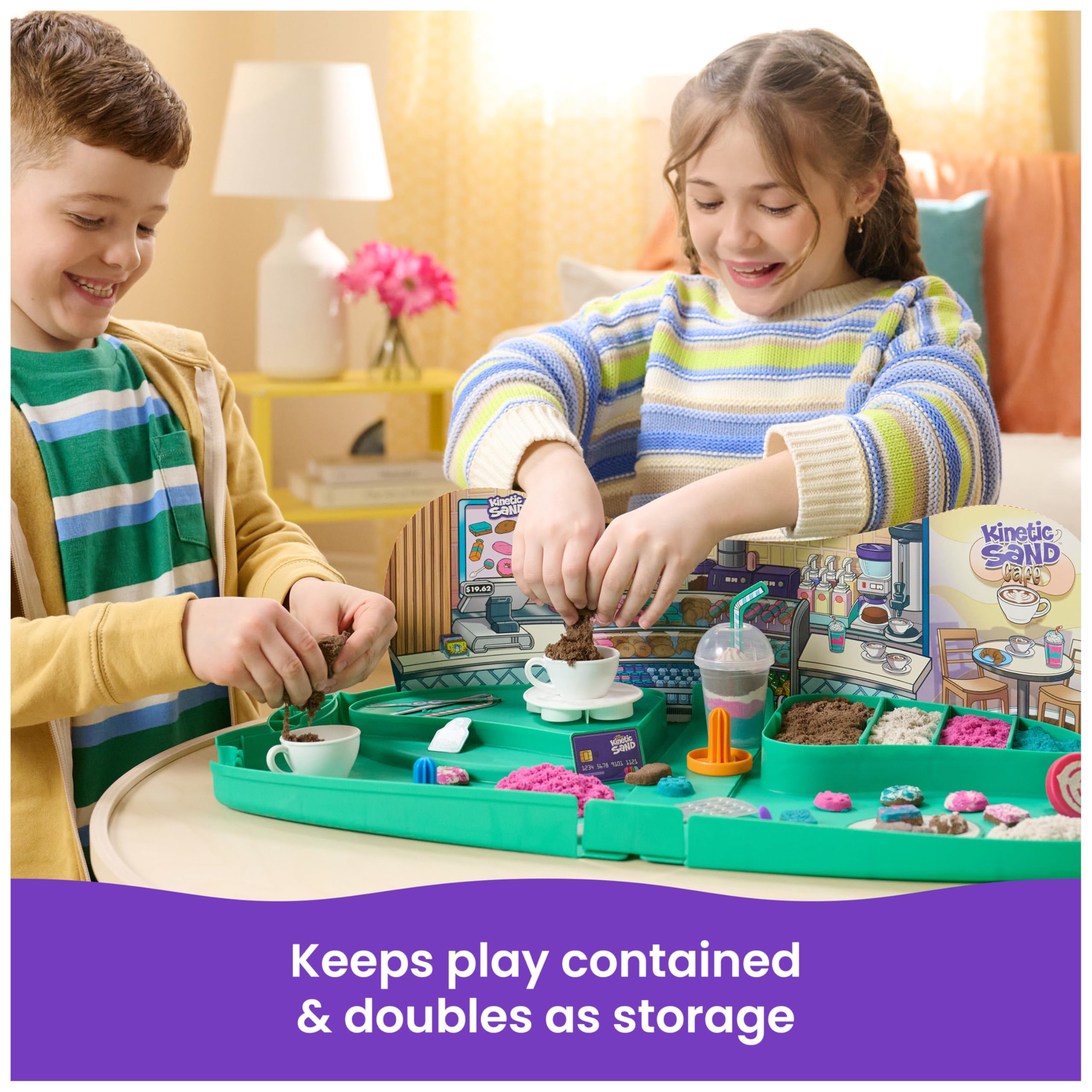 Kinetic Sand Café Case with 793g Play Sand in 4 Colours, 9 Tools and Moulds | Ages 5+ 6