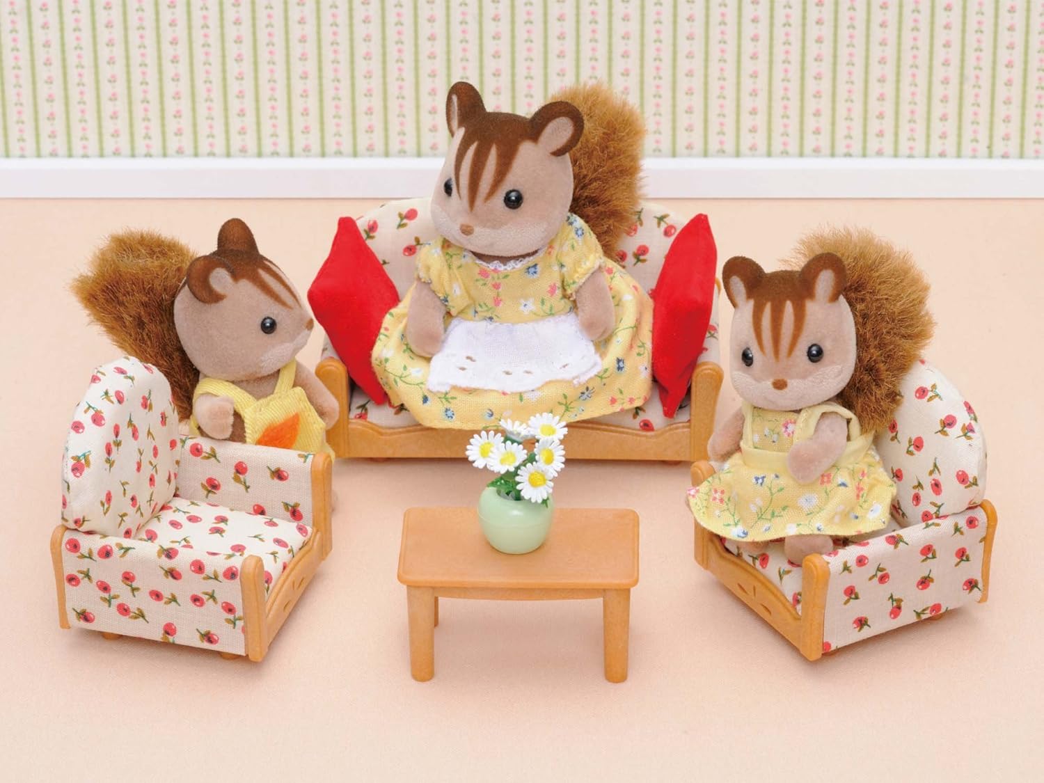 Sylvanian Families Suite - 3-Piece Living Room Playset for Ages 3+ 2