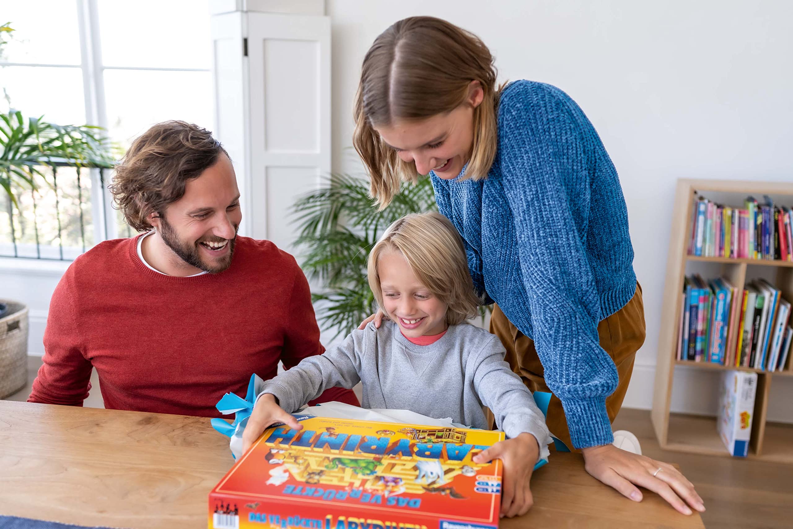 Ravensburger Labyrinth Moving Maze Family Board Game for Kids and Adults 14