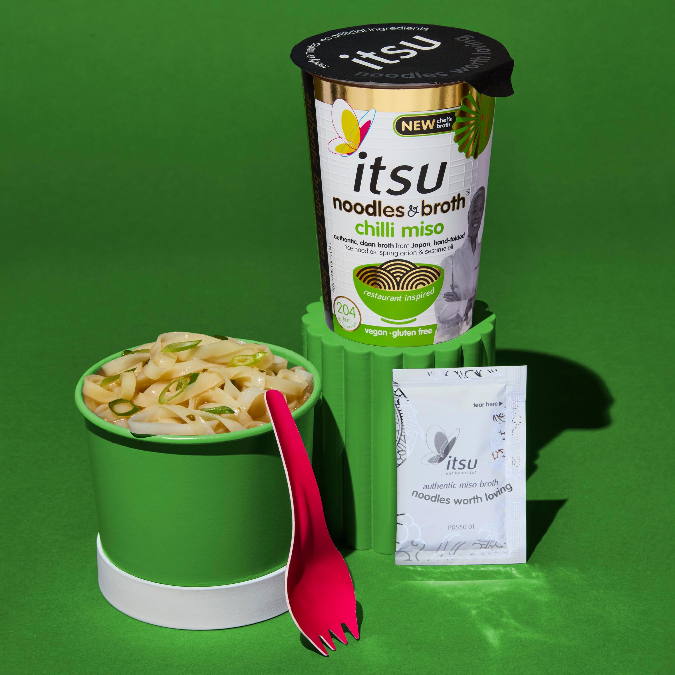 Itsu Chilli Miso Instant Noodles & Broth Pot 65g - Pack of 6 | Gluten Free | Vegan | Low Fat | 204 Calories | Hand-Folded Rice Noodles 4