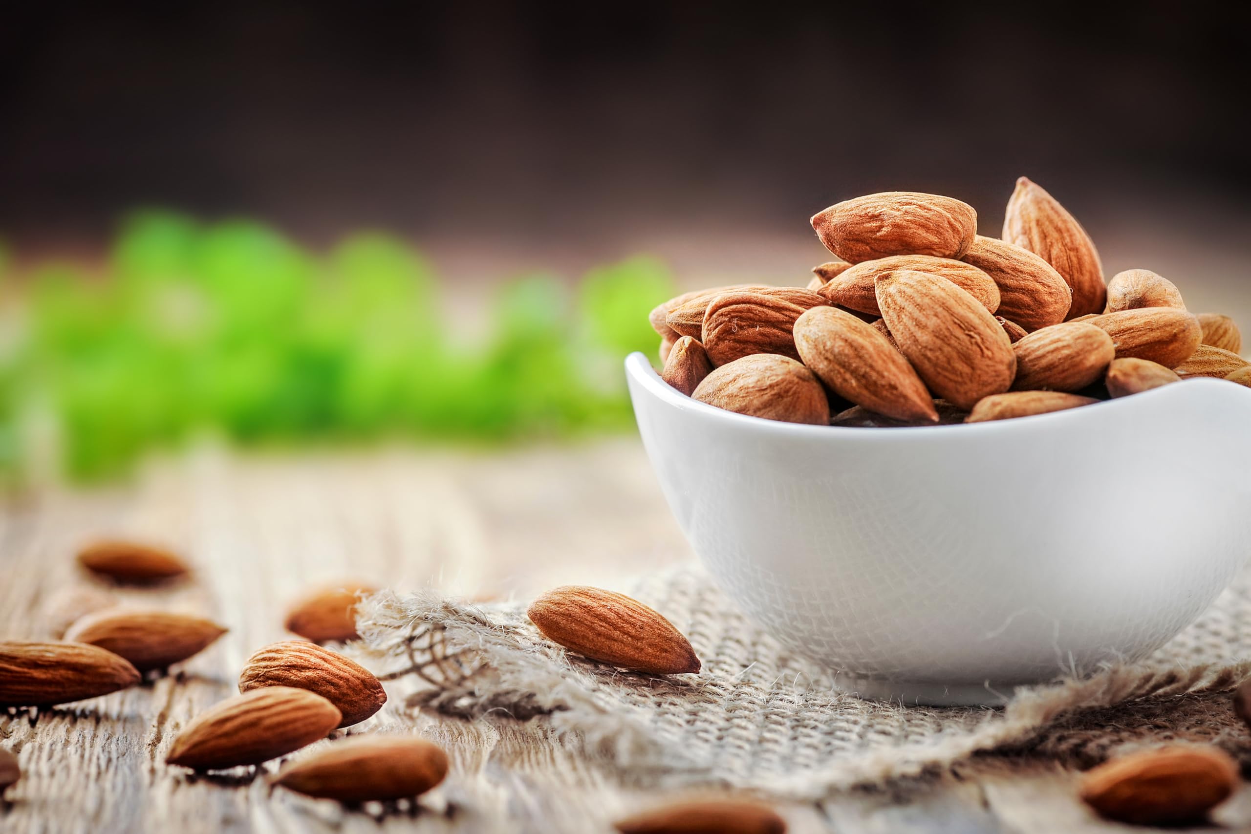 Mundo Feliz - Organic Whole Almonds 2 x 500 g 6