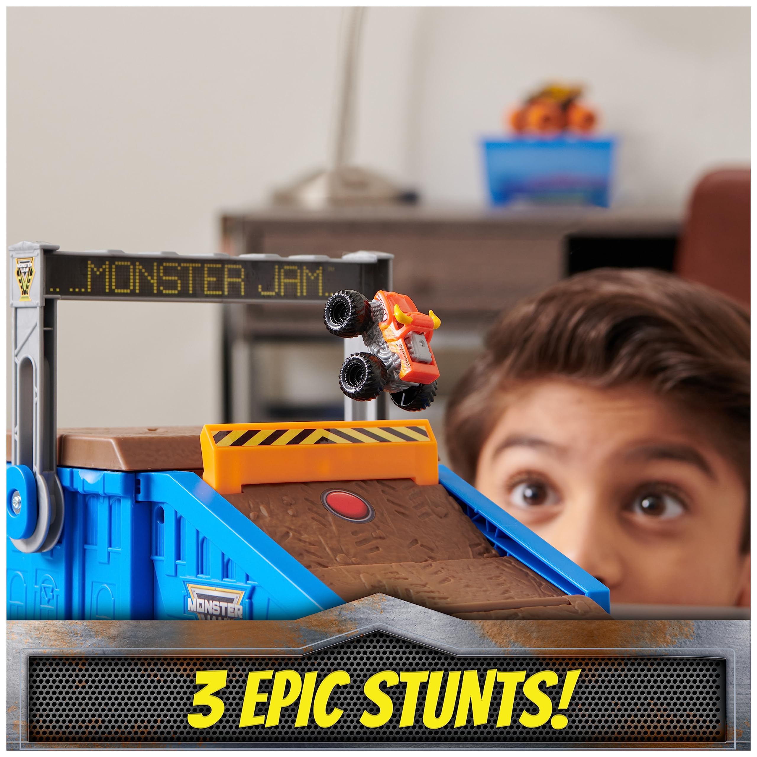 Monster Jam Mini Freestyle Flip Arena Playset - Includes 2 Trucks, Ages 3+ 19