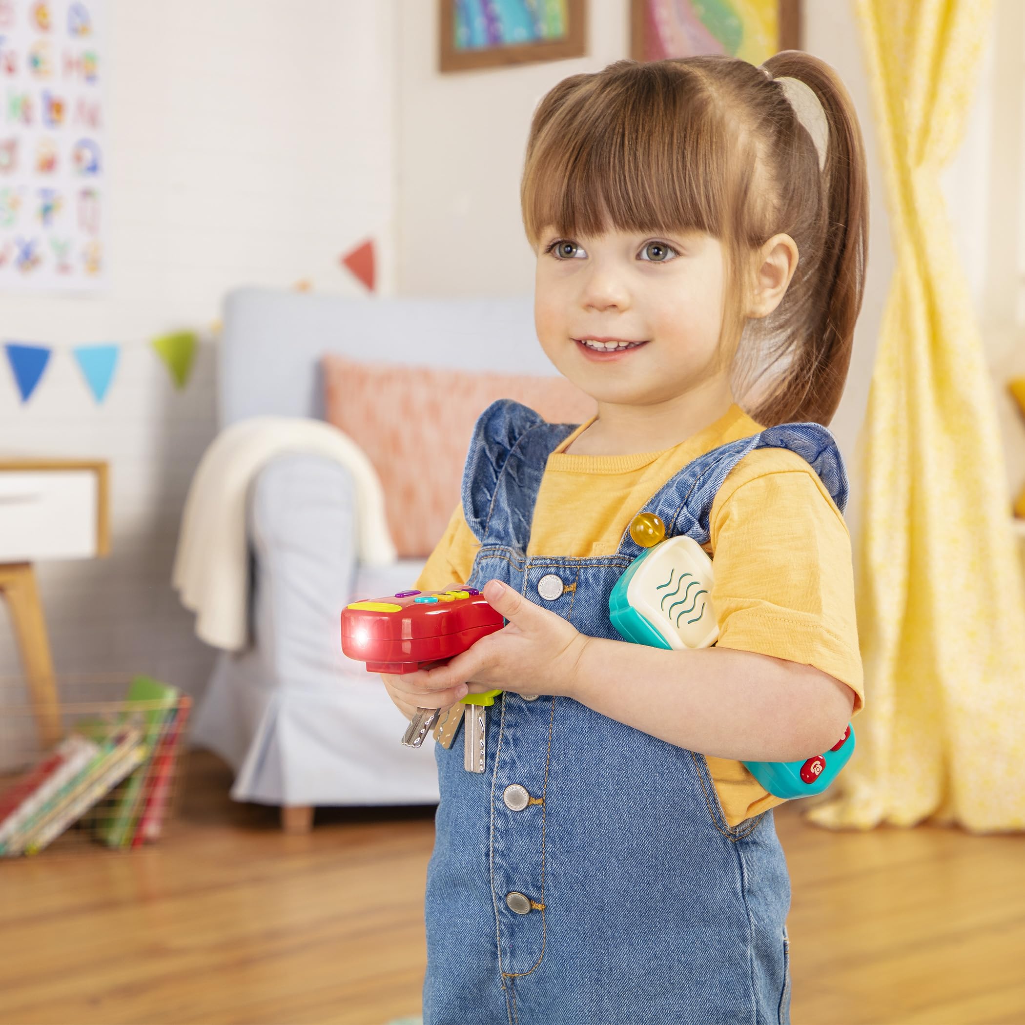 Battat Sensory Pretend Phone & Keychain Toy - Light-Up Electronic Playset for Toddlers 18 Months+ 8