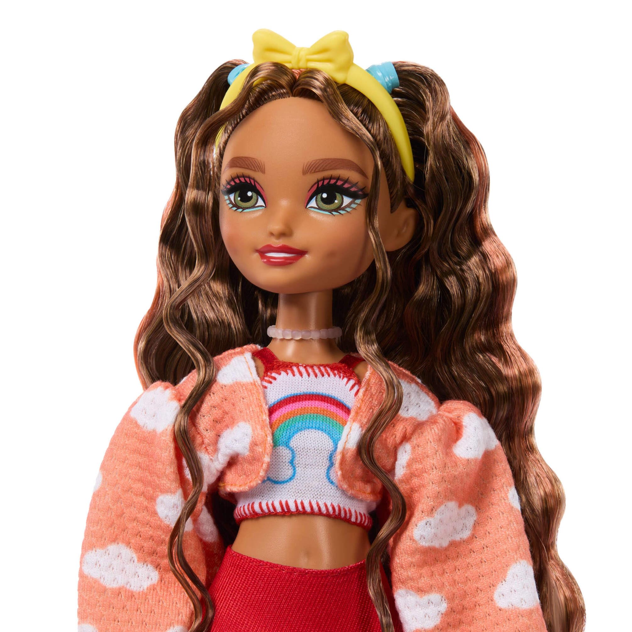 Barbie Dream Besties Teresa Roller Skating Fashion Doll with Accessories 5