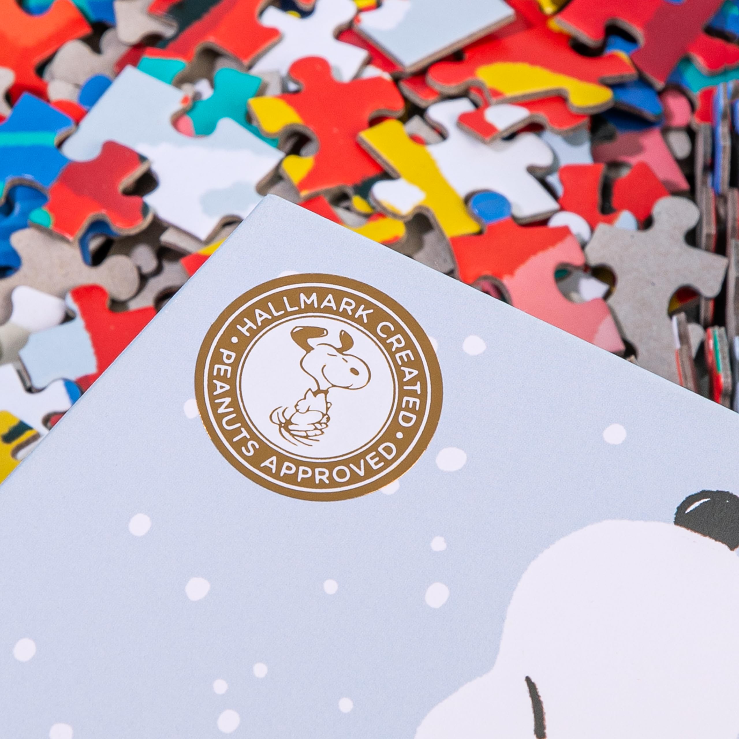 Hallmark SNOOPY's Doghouse Jigsaw Puzzle - 680-Piece PEANUTS Christmas Puzzle 4