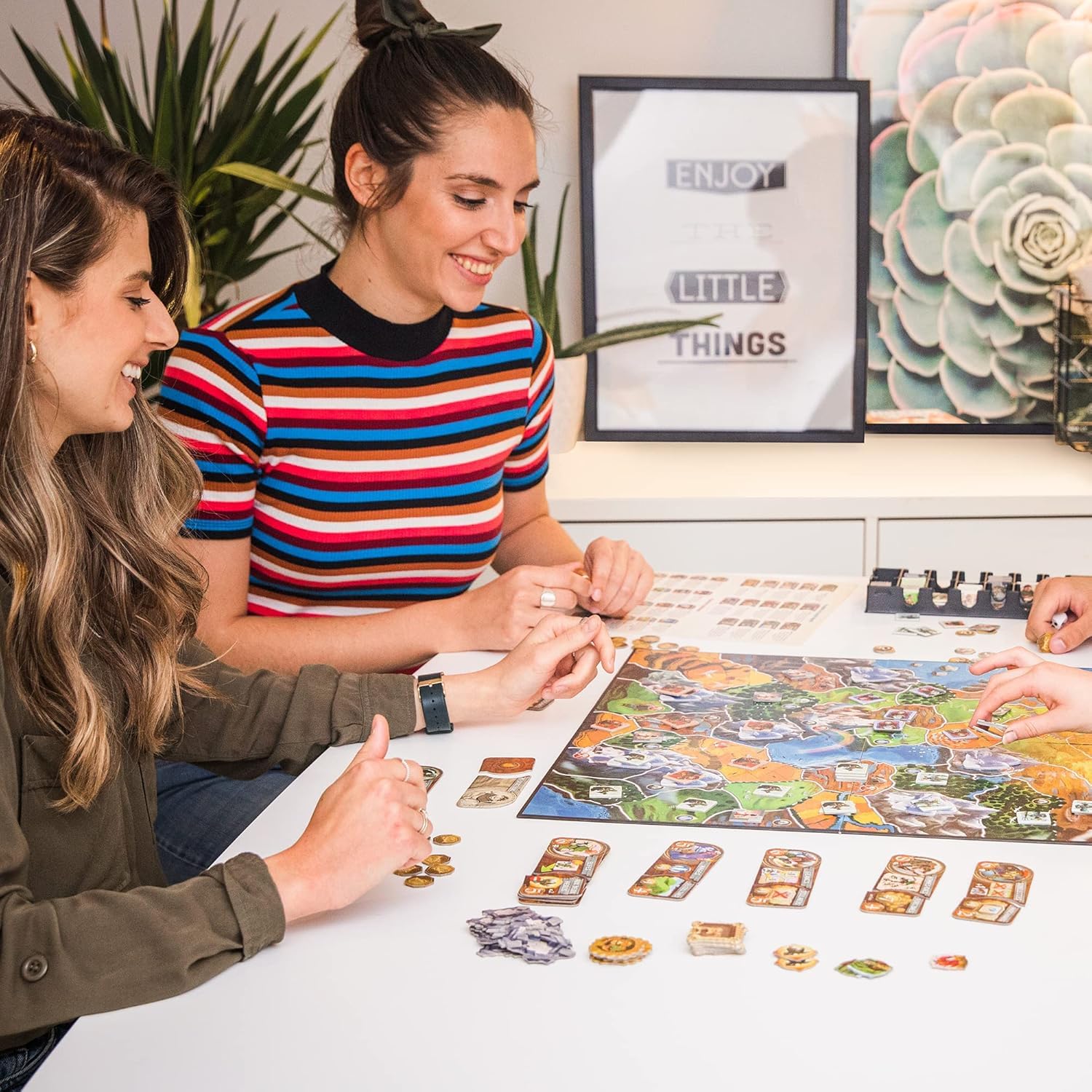 Days of Wonder Small World Board Game | Ages 8+ | 2-5 Players | Up to 80 Minutes 7