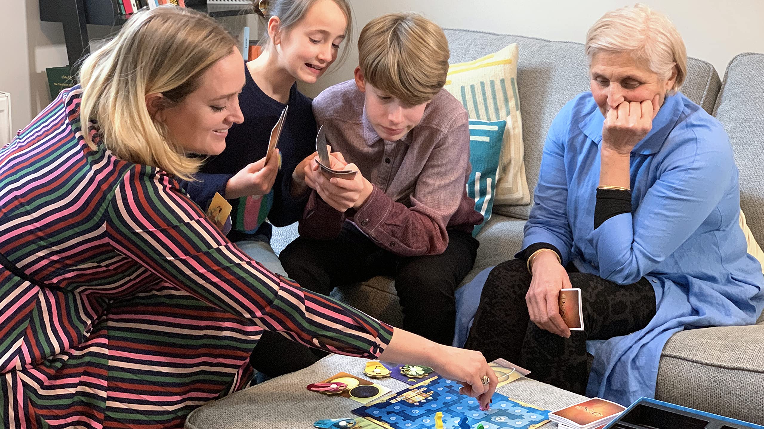Libellud Dixit Expansion 6: Memories Board Game | Ages 8+ | 3-8 Players | 30 Min Playtime 2
