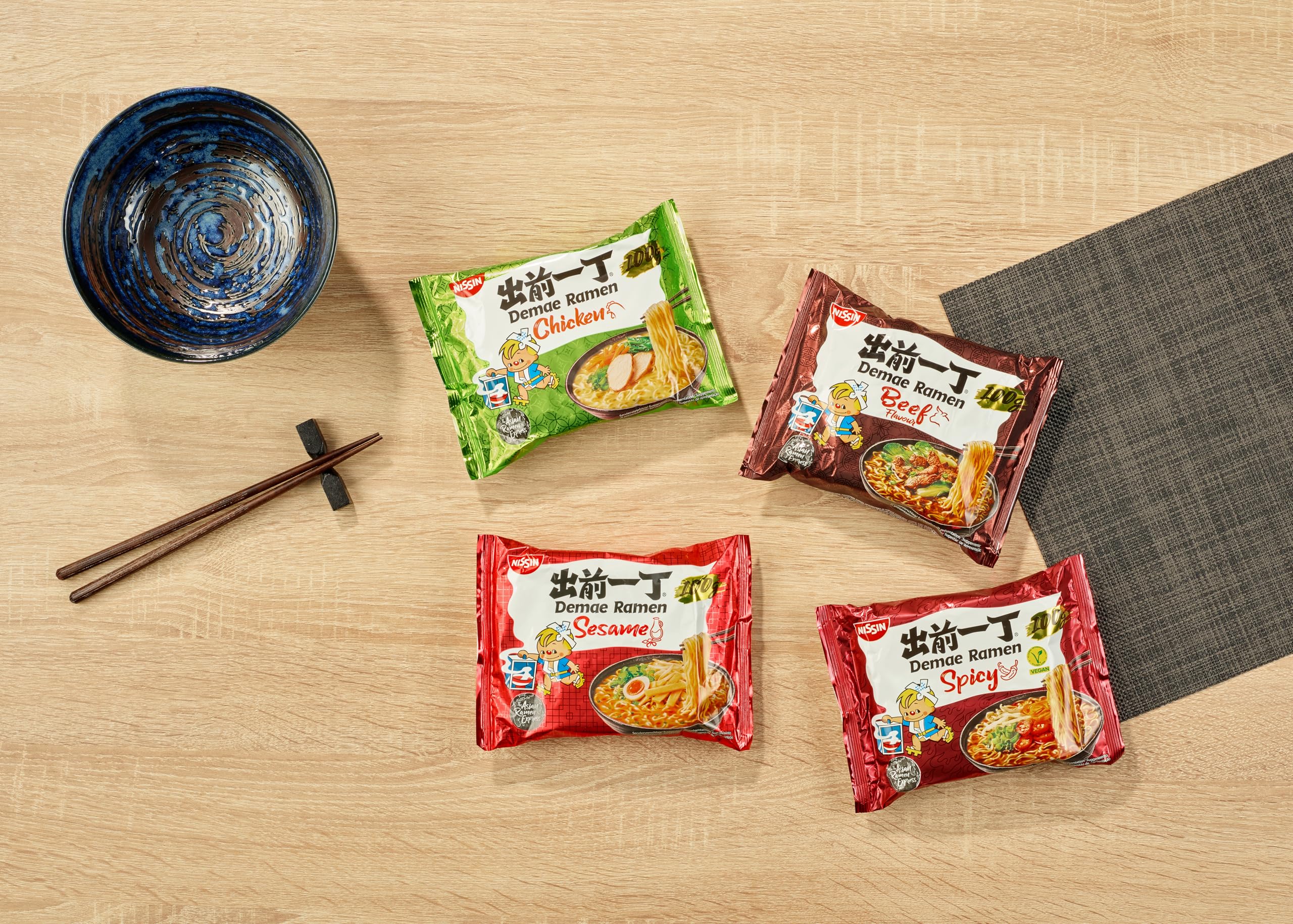 NISSIN Ramen Sesame Flavoured Instant Noodles, 100g (Pack of 10) 4