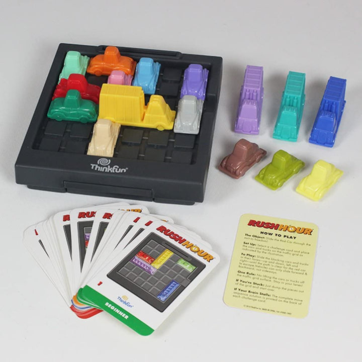 Thinkfun Rush Hour – Verkehrsstau-Logik-, Denk- und Herausforderungsspiel – MINT-Spielzeug für Jungen und Mädchen ab 8 Jahren